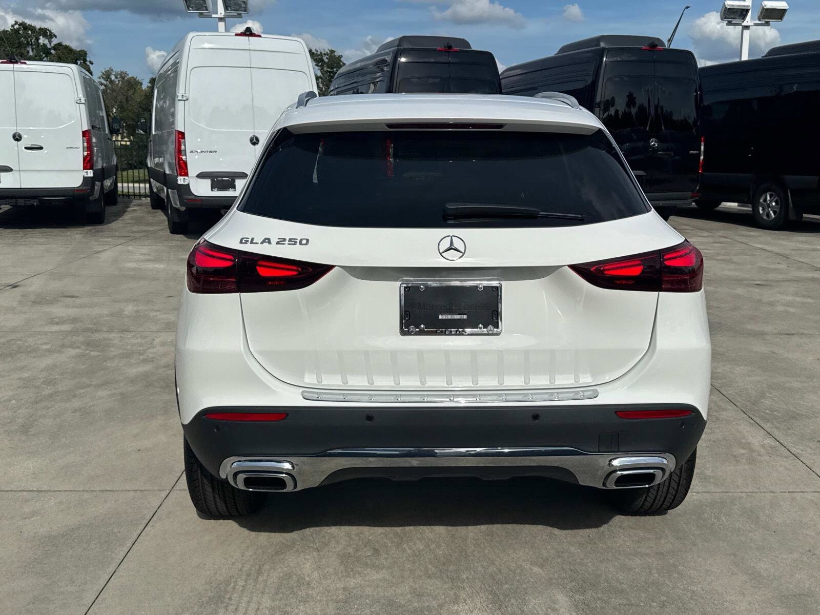 2025 Mercedes Benz GLA 250 photo 4