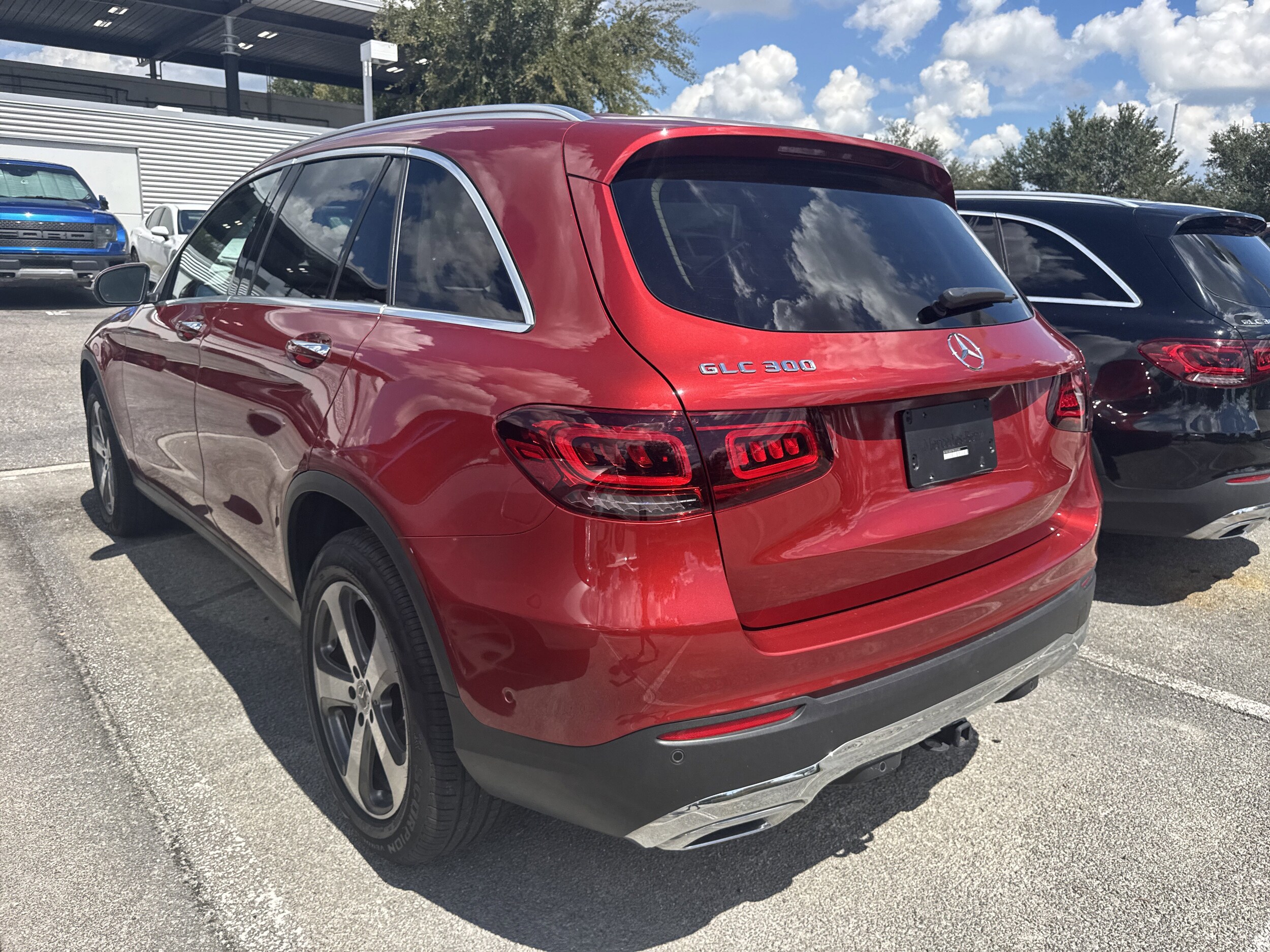 2021 Mercedes Benz GLC 300 photo 3