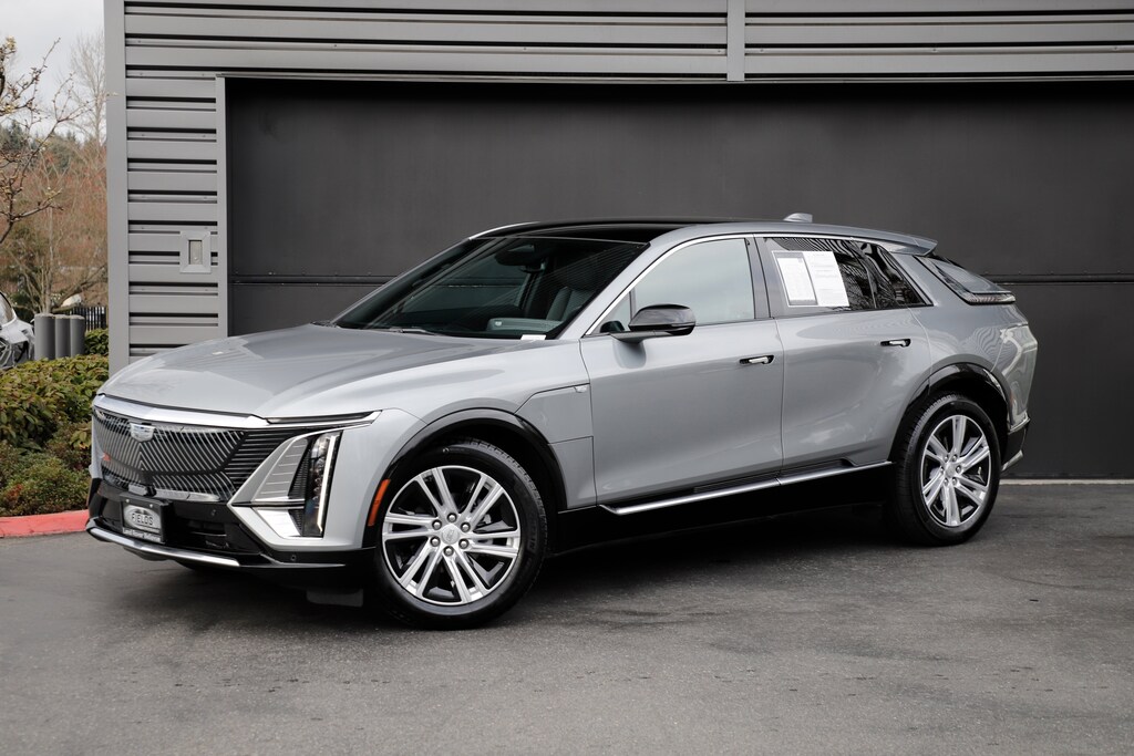 Used 2024 CADILLAC LYRIQ Tech SUV