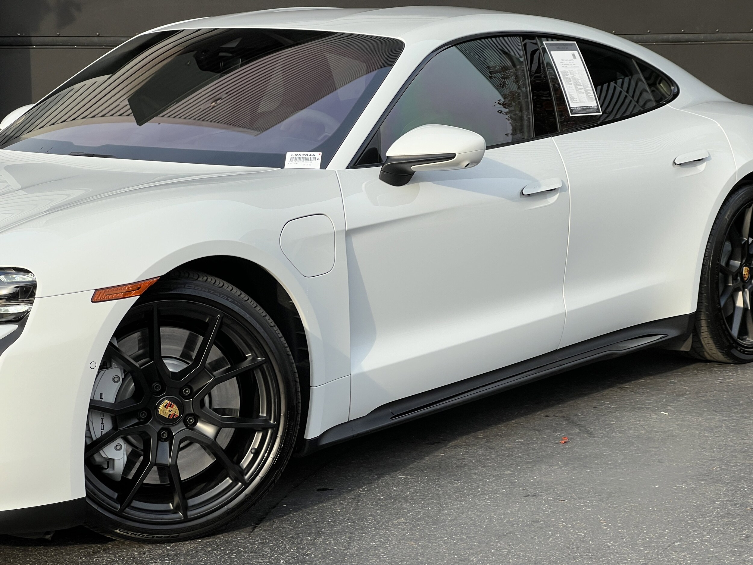 2024 Porsche Taycan GTS photo 2