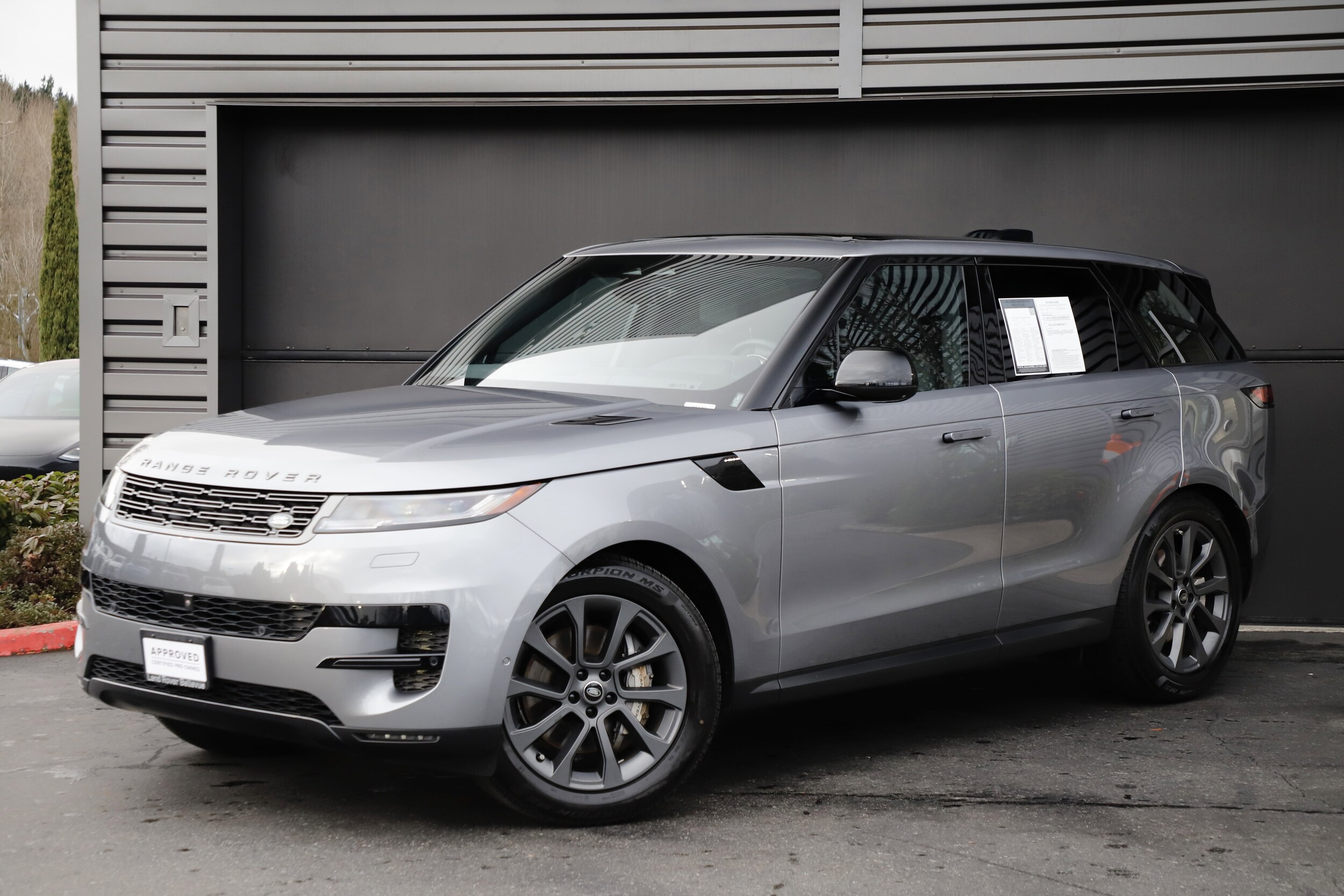2025 Land Rover Range Rover Sport