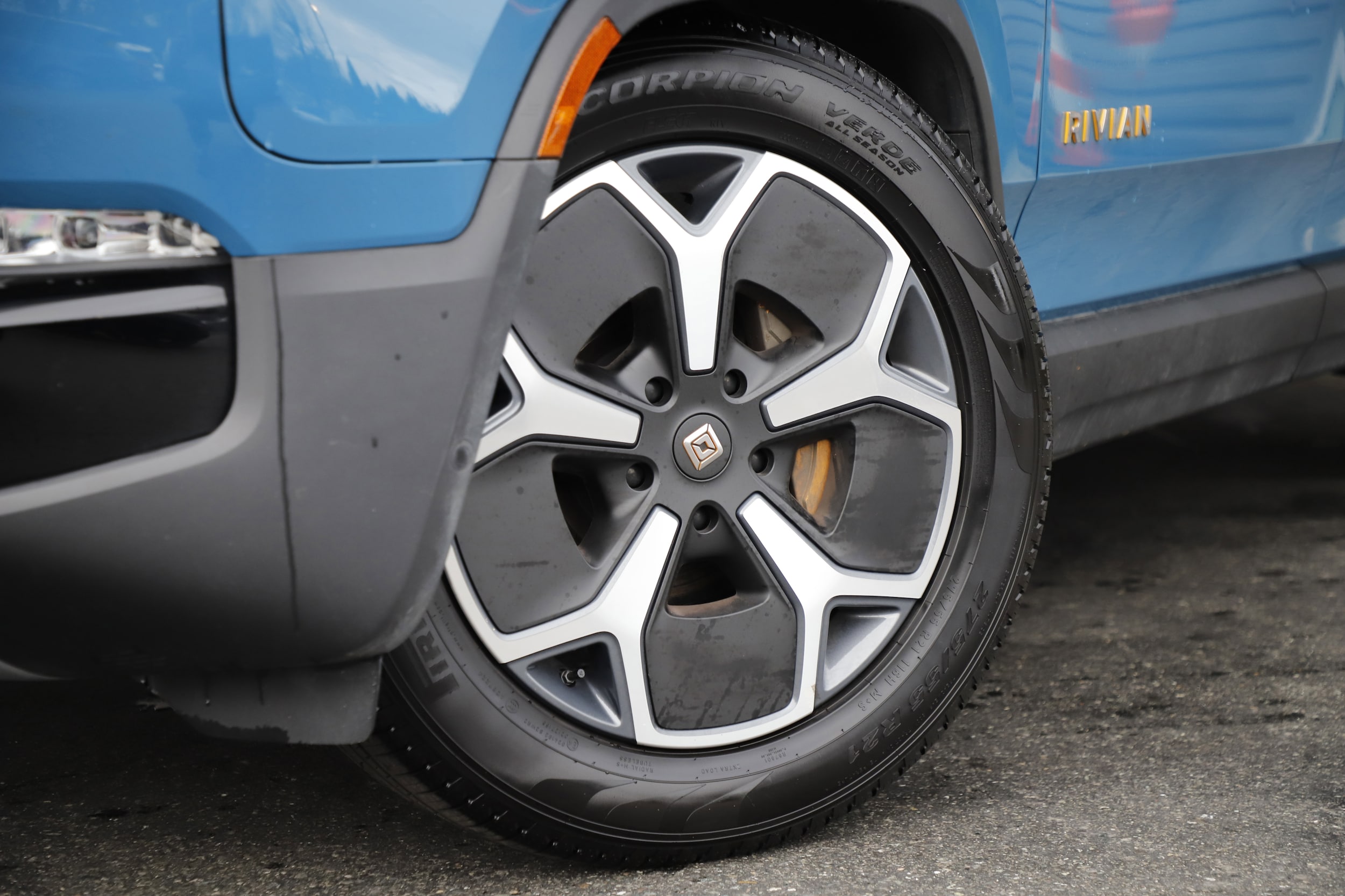 Used 2023 Rivian R1S Adventure with VIN 7PDSGABA8PN023077 for sale in Bellevue, WA