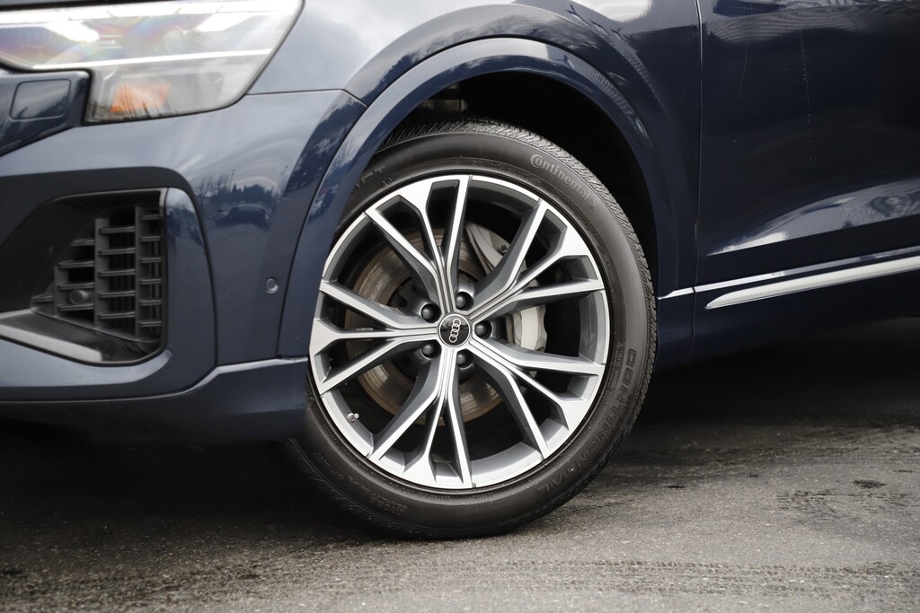 Used 2024 Audi Q8 55 Premium SUV