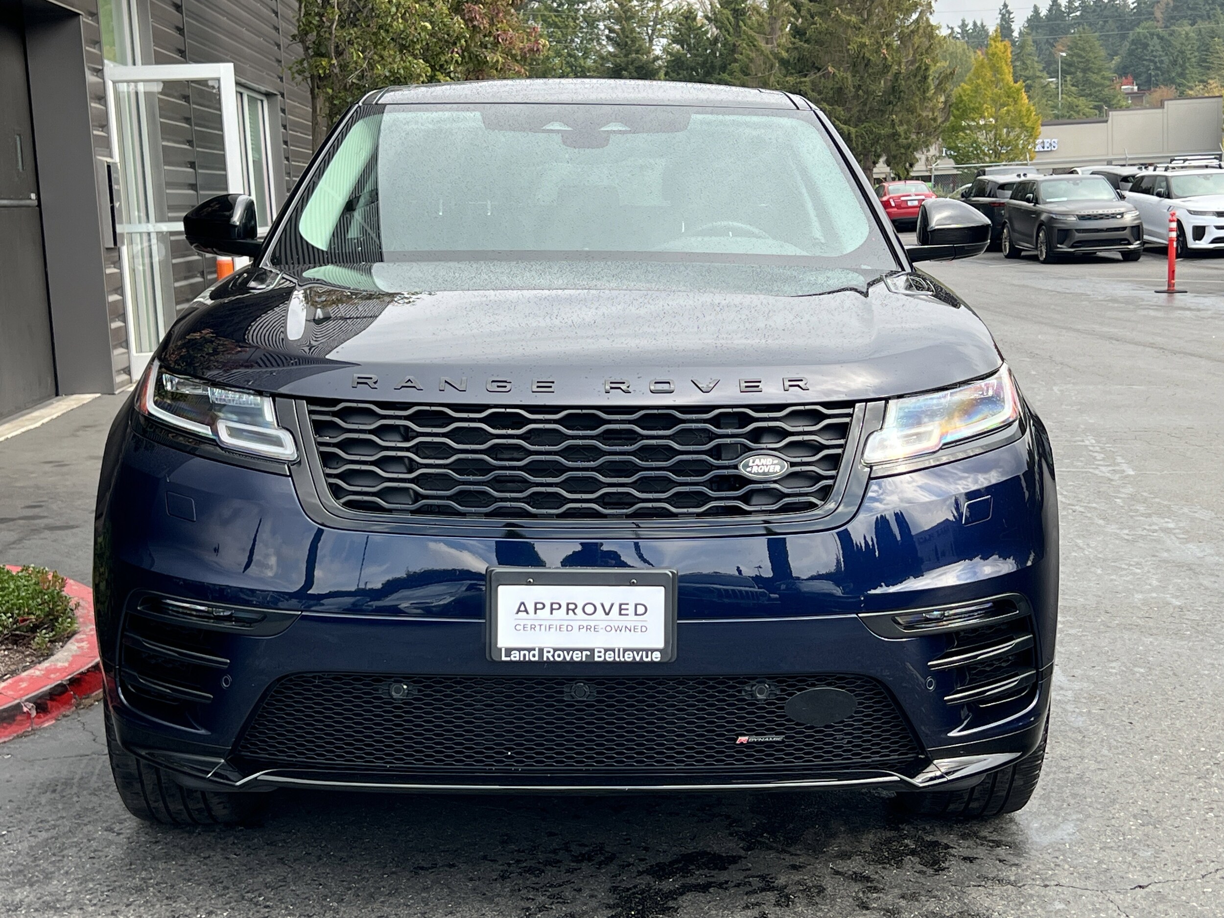 2022 Land Rover Range Rover Velar P250 R-Dynamic S photo 4