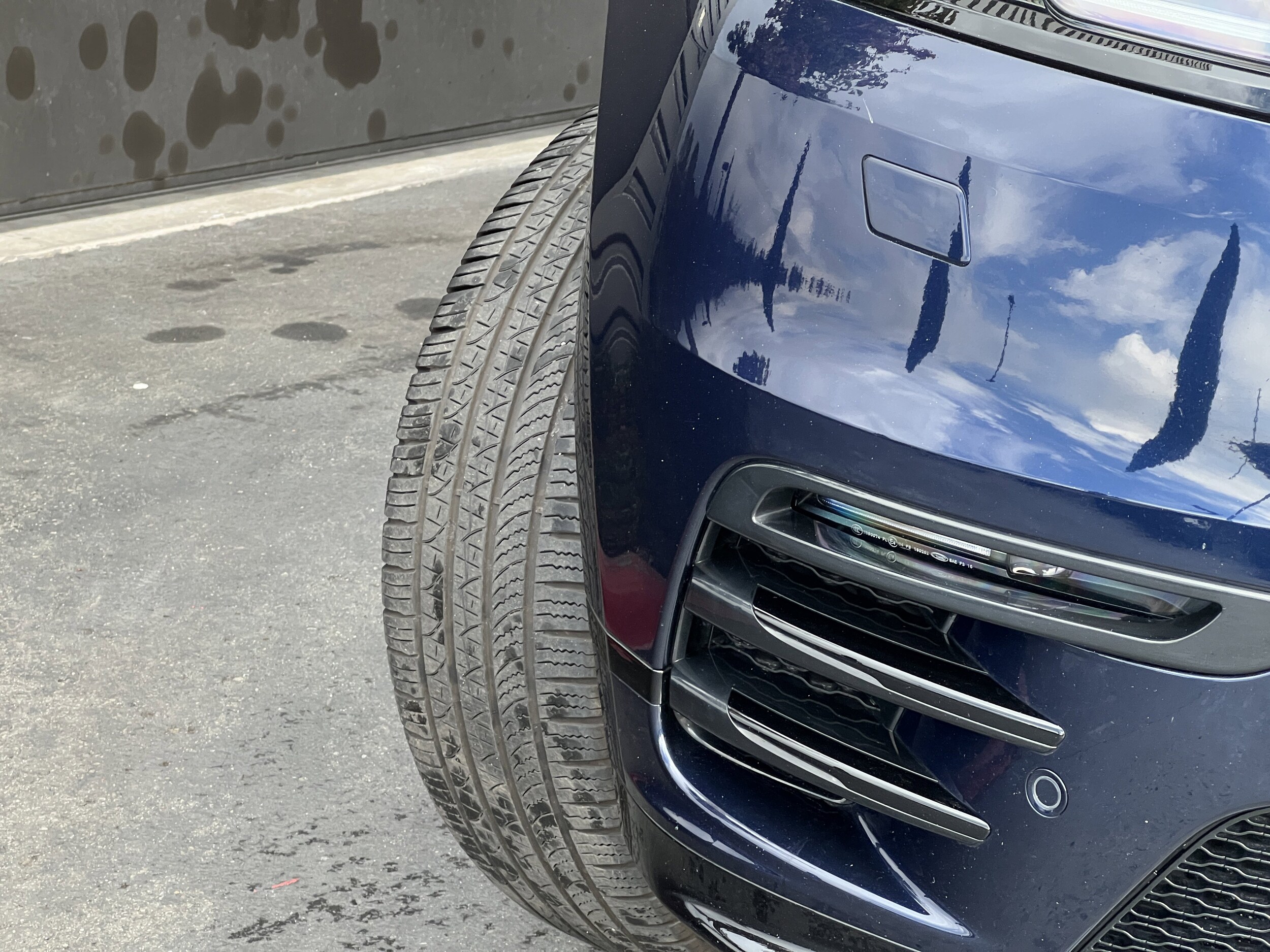 2022 Land Rover Range Rover Velar P250 R-Dynamic S photo 3