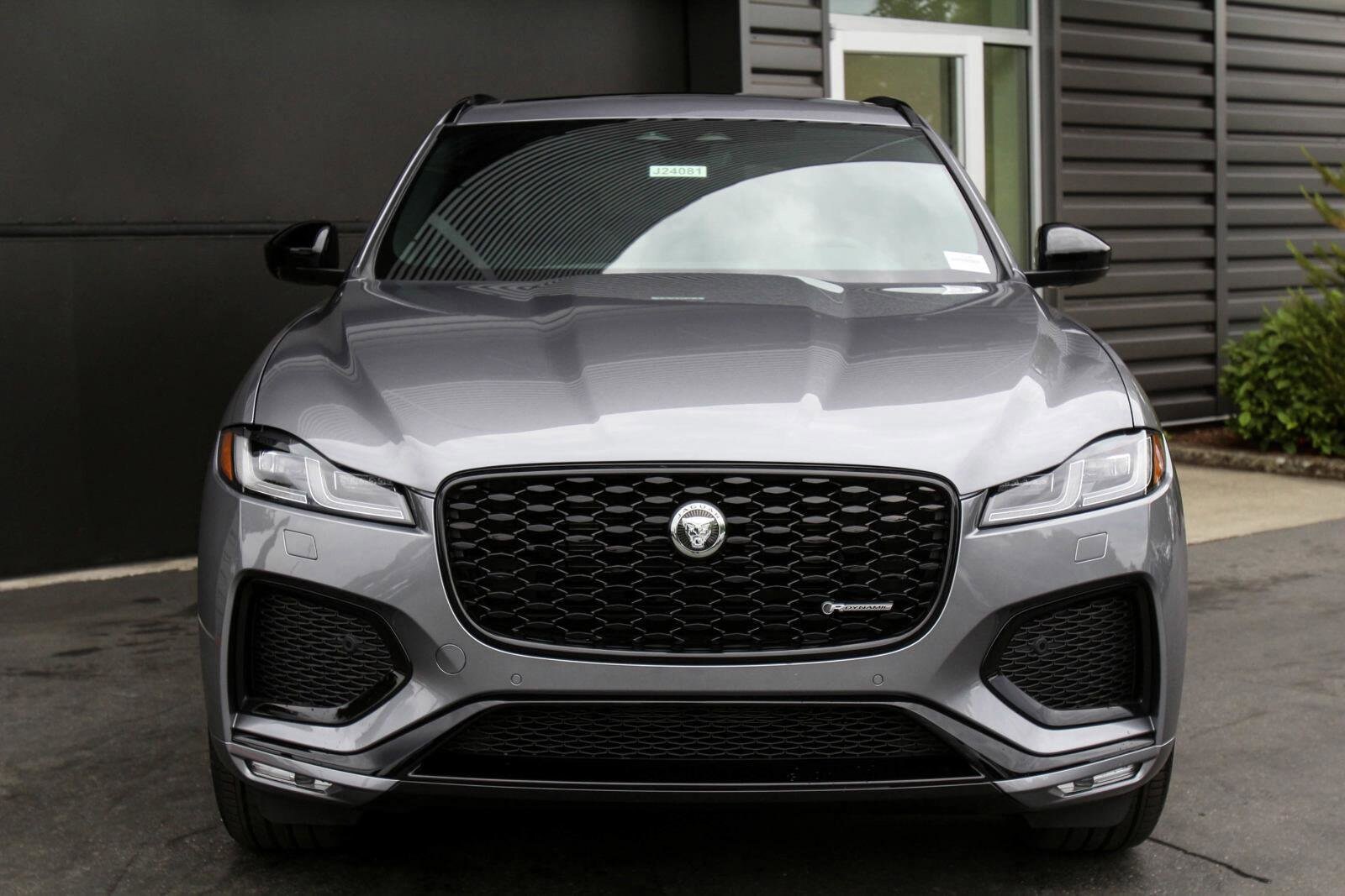 2025 Jaguar F-PACE P250 R-Dynamic S photo 3