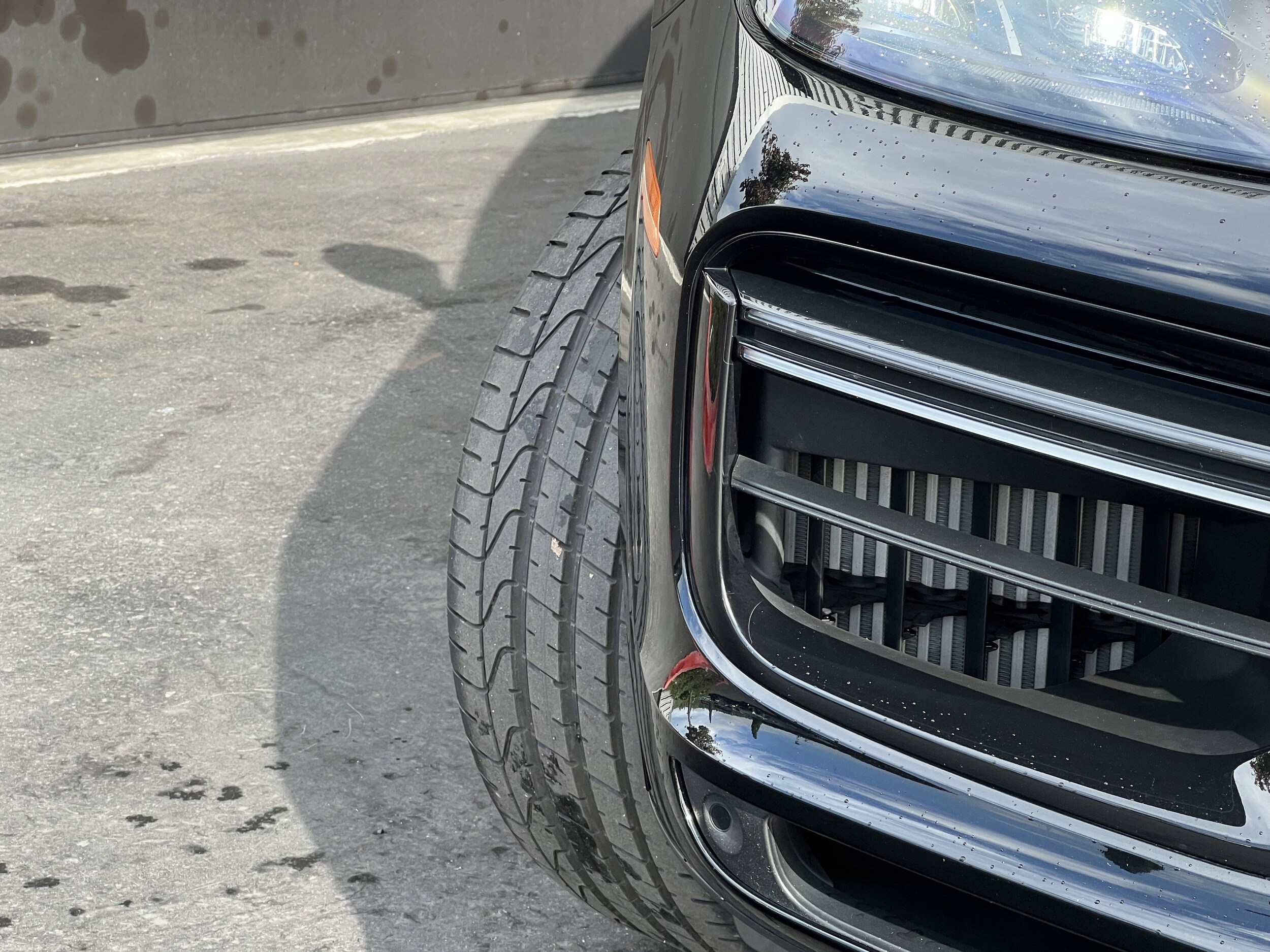 2021 Porsche Cayenne Turbo photo 3