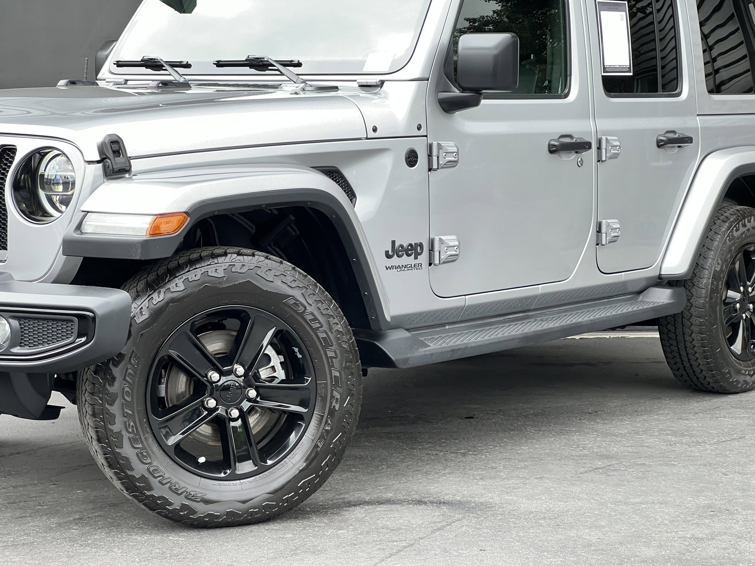 2021 Jeep Wrangler Unlimited Sahara Altitude photo 2