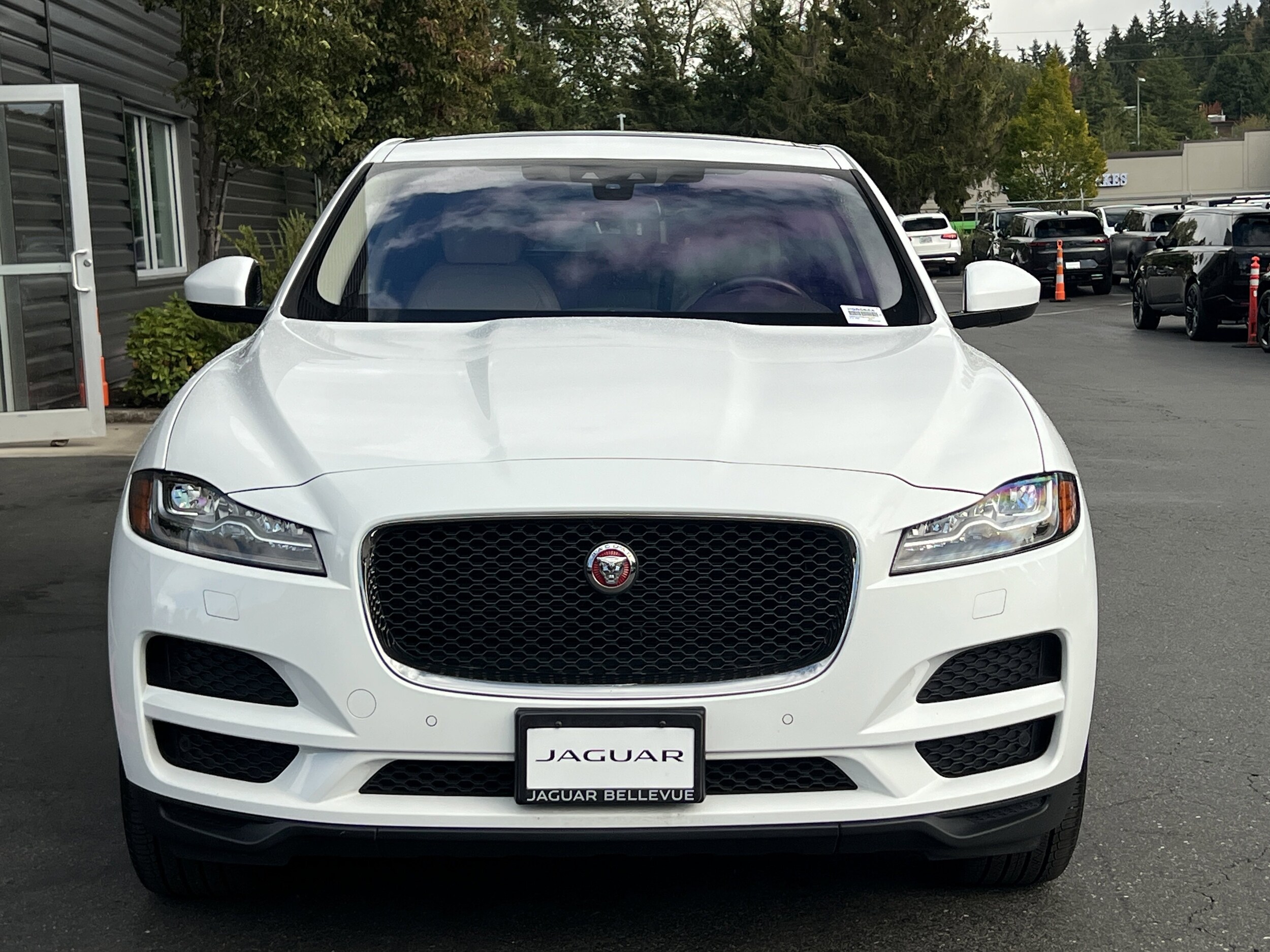 2018 Jaguar F-PACE Prestige photo 4