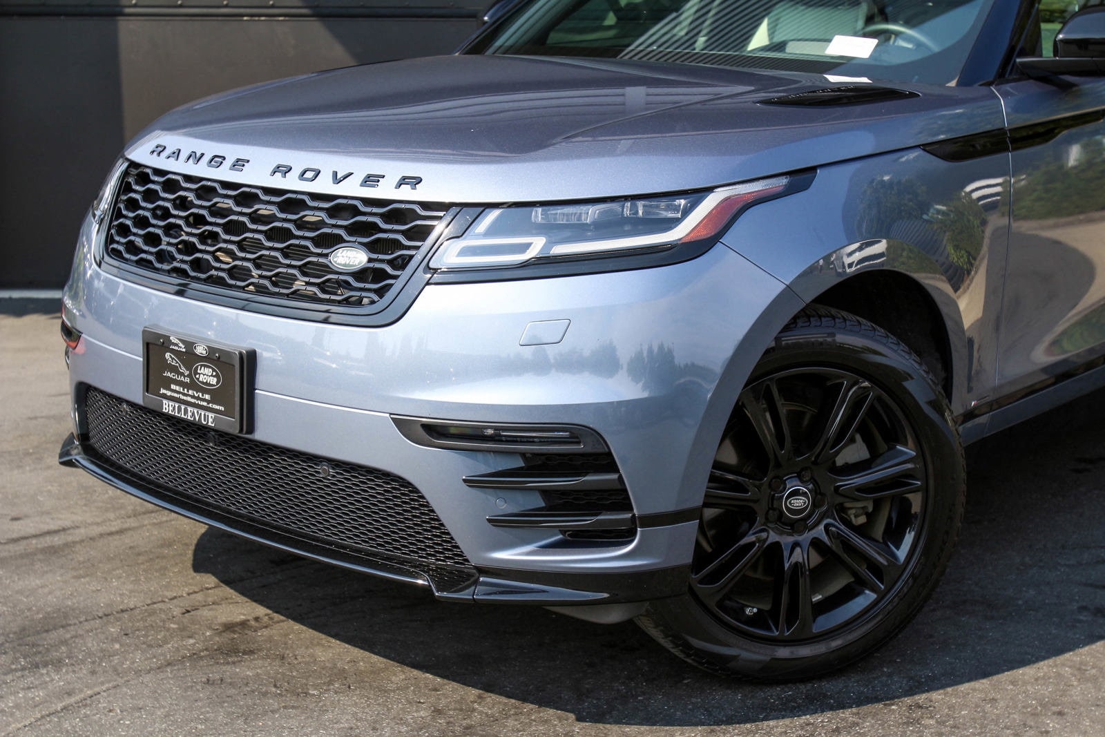 Used 2020 Land Rover Range Rover Velar S with VIN SALYK2FV2LA292835 for sale in Bellevue, WA