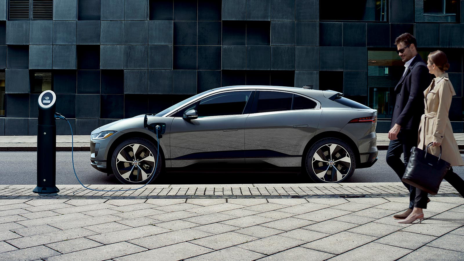 2023-jaguar-i-pace-young-couple.jpg