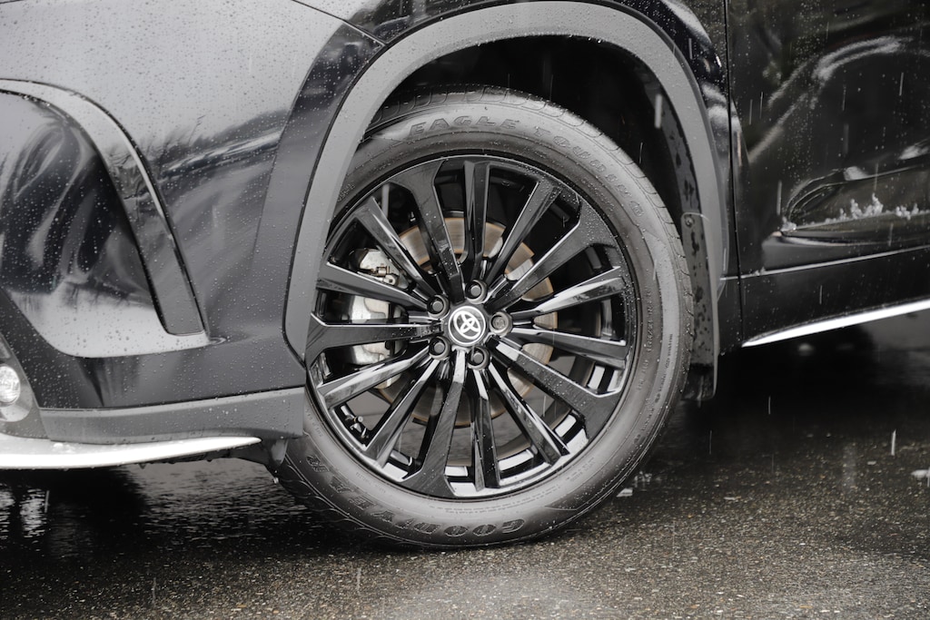 Used 2025 Toyota Highlander XSE SUV