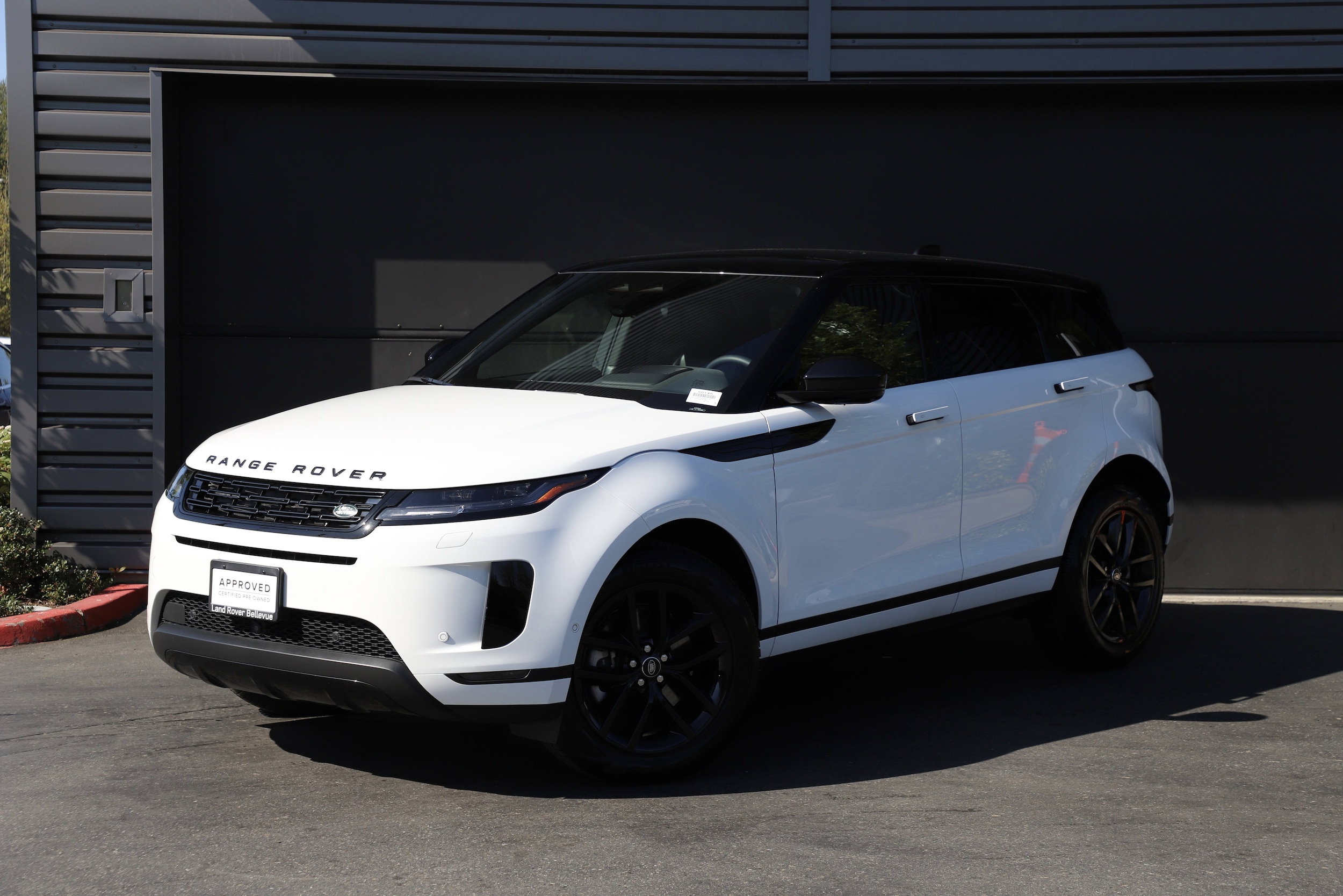 2025 Land Rover Range Rover Evoque