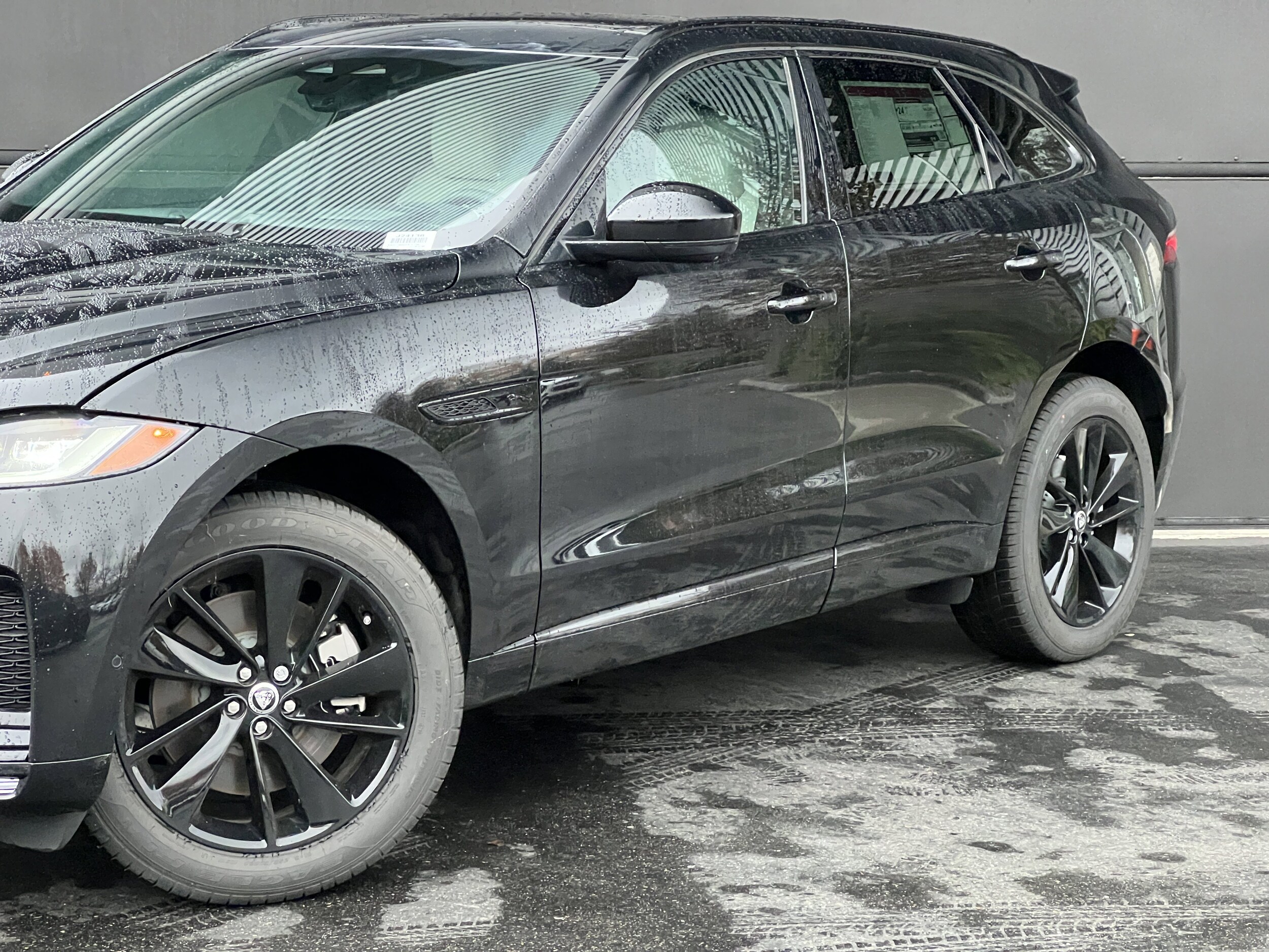 2026 Jaguar F-PACE P250 R-Dynamic S photo 2