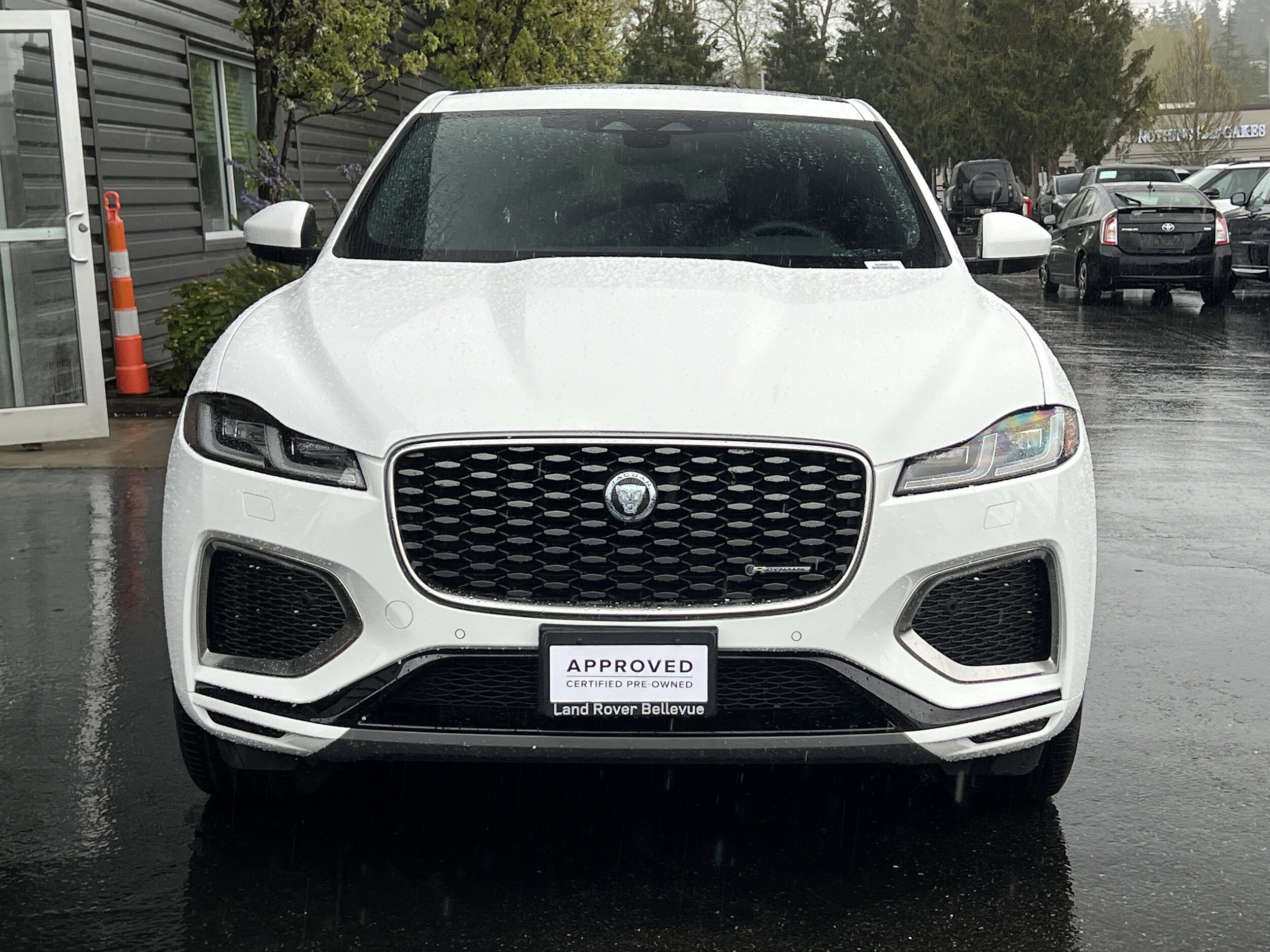 2025 Jaguar F-PACE P250 R-Dynamic S photo 4