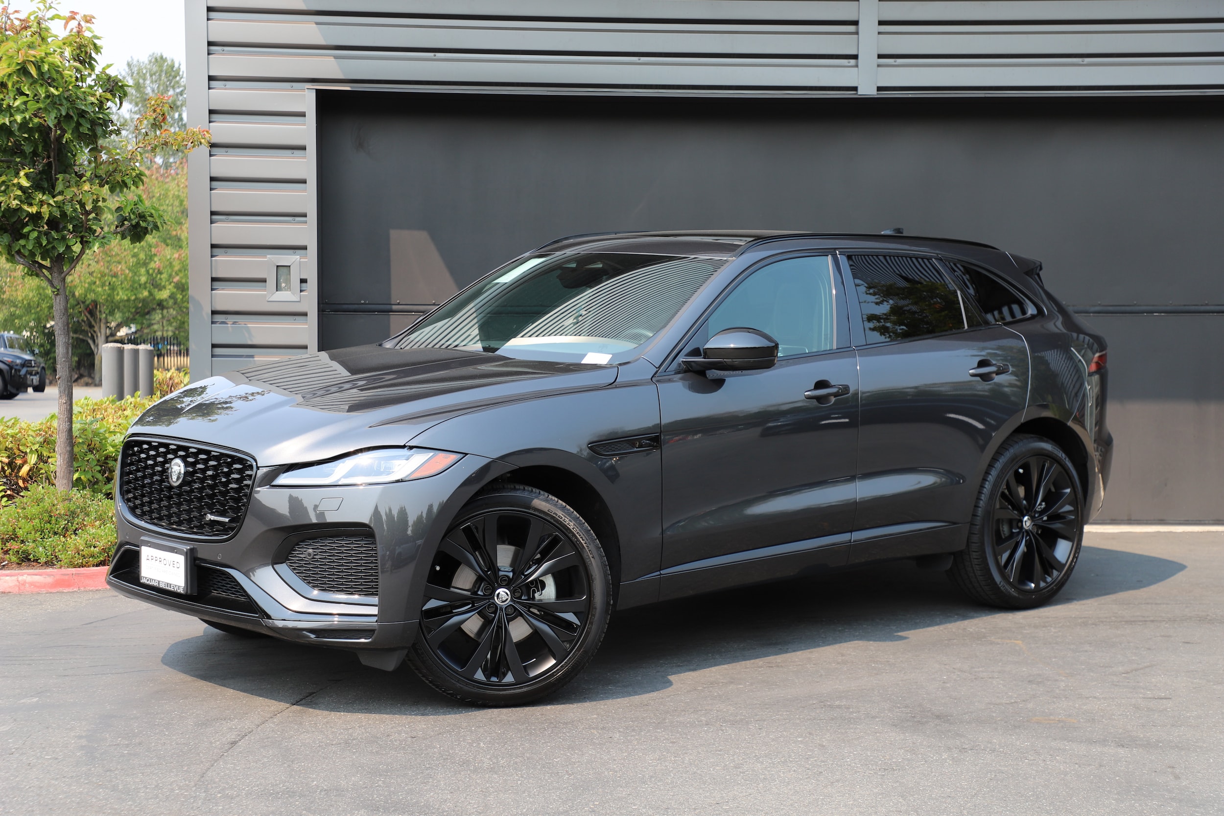 2025 Jaguar F-PACE R-Dynamic S