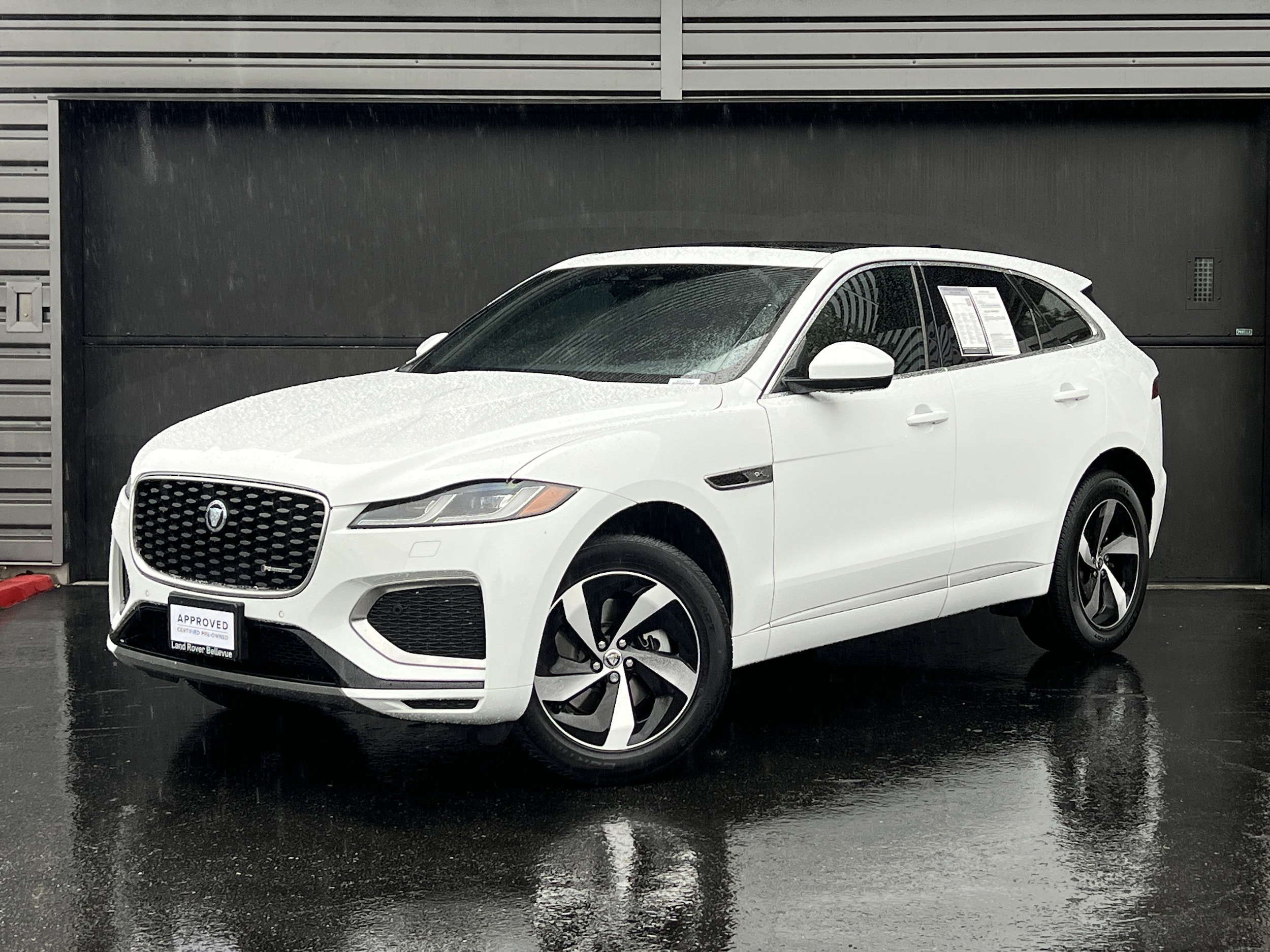 2025 Jaguar F-PACE P250 R-Dynamic S
