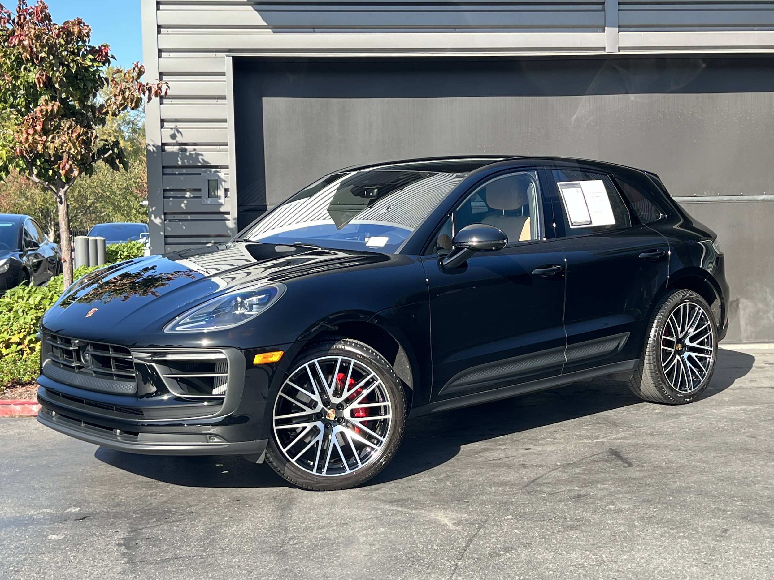 2024 Porsche Macan S's photo