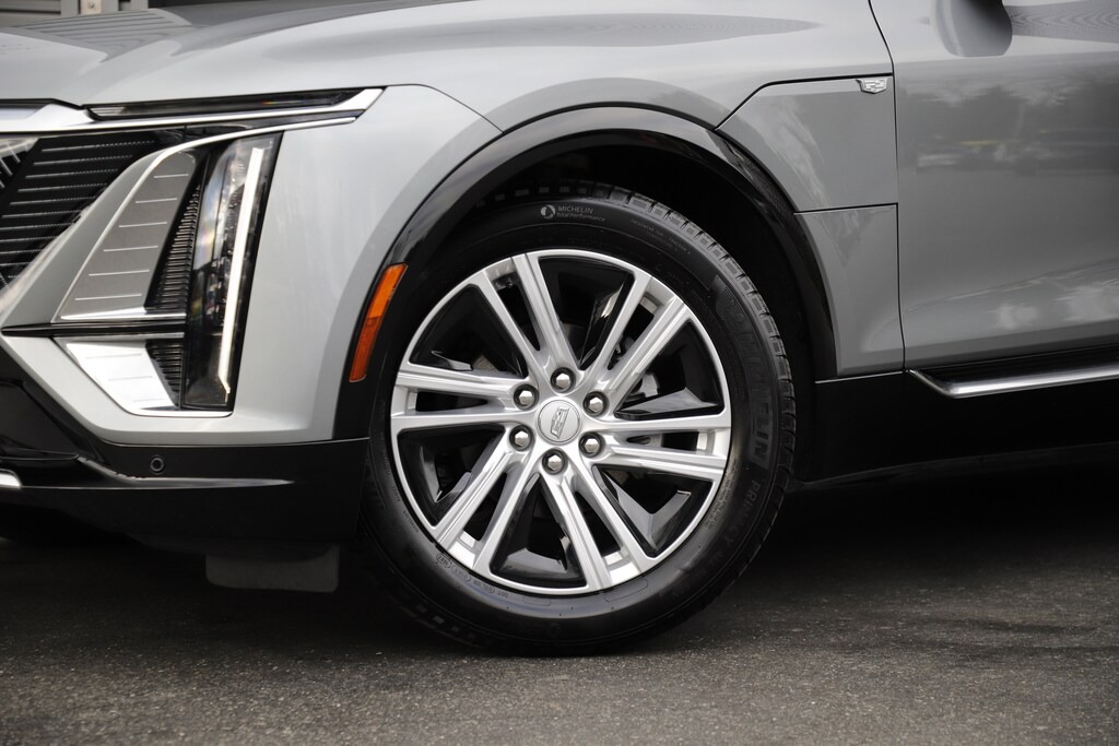 Used 2024 CADILLAC LYRIQ Tech SUV