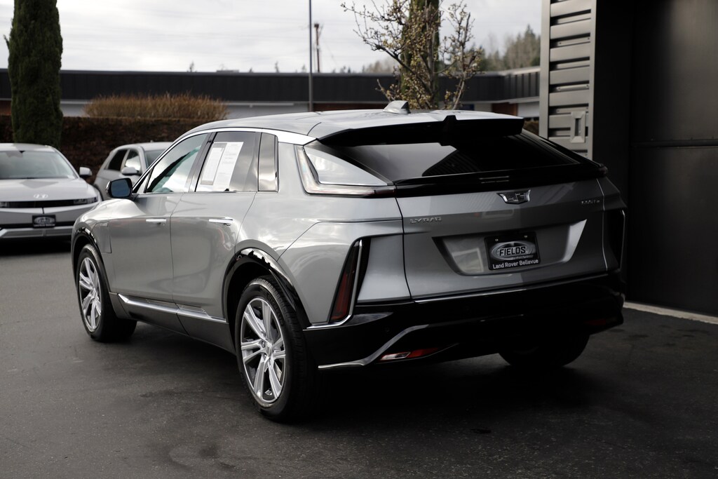 Used 2024 CADILLAC LYRIQ Tech SUV