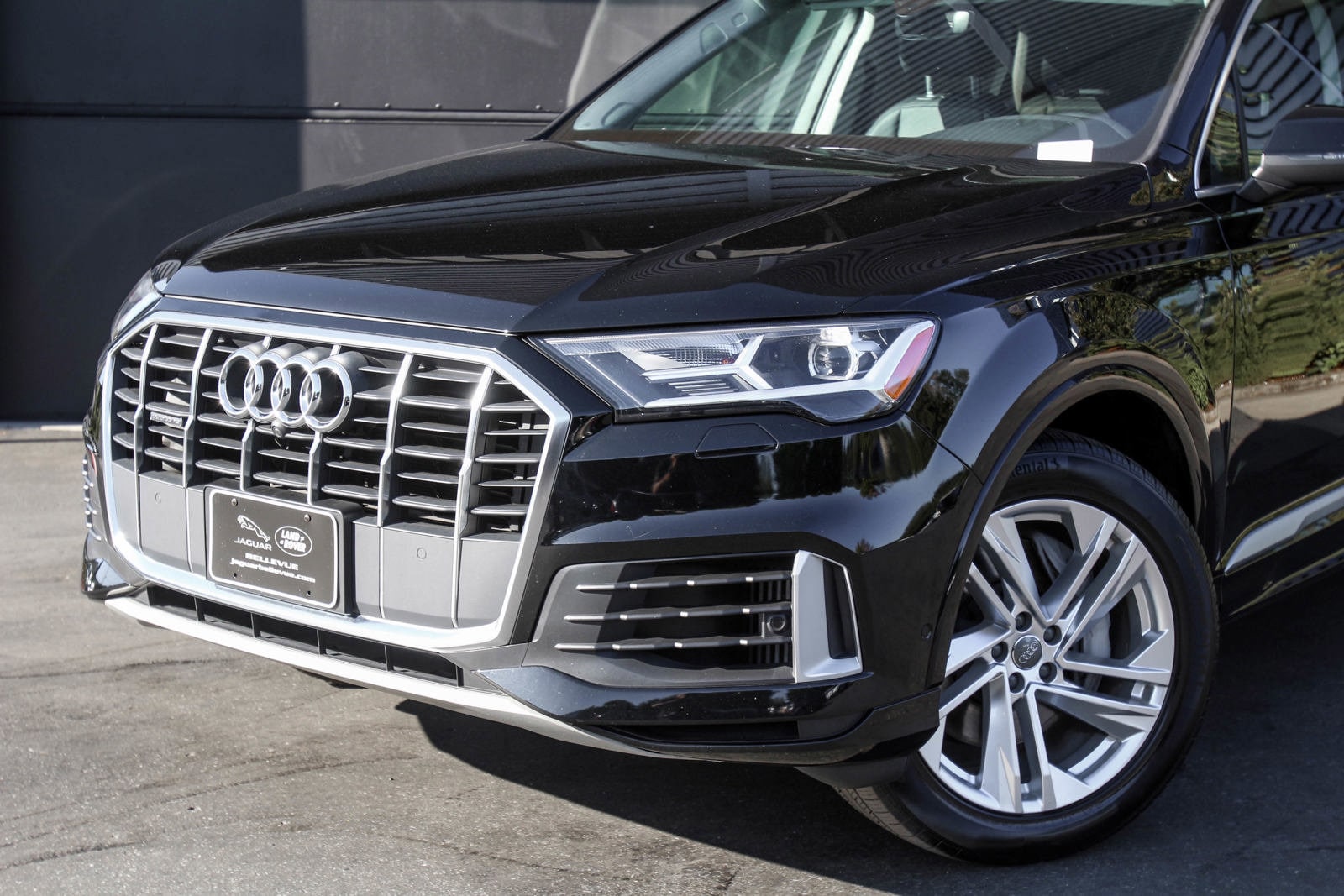 Used 2020 Audi Q7 Premium Plus with VIN WA1LXAF76LD003009 for sale in Bellevue, WA