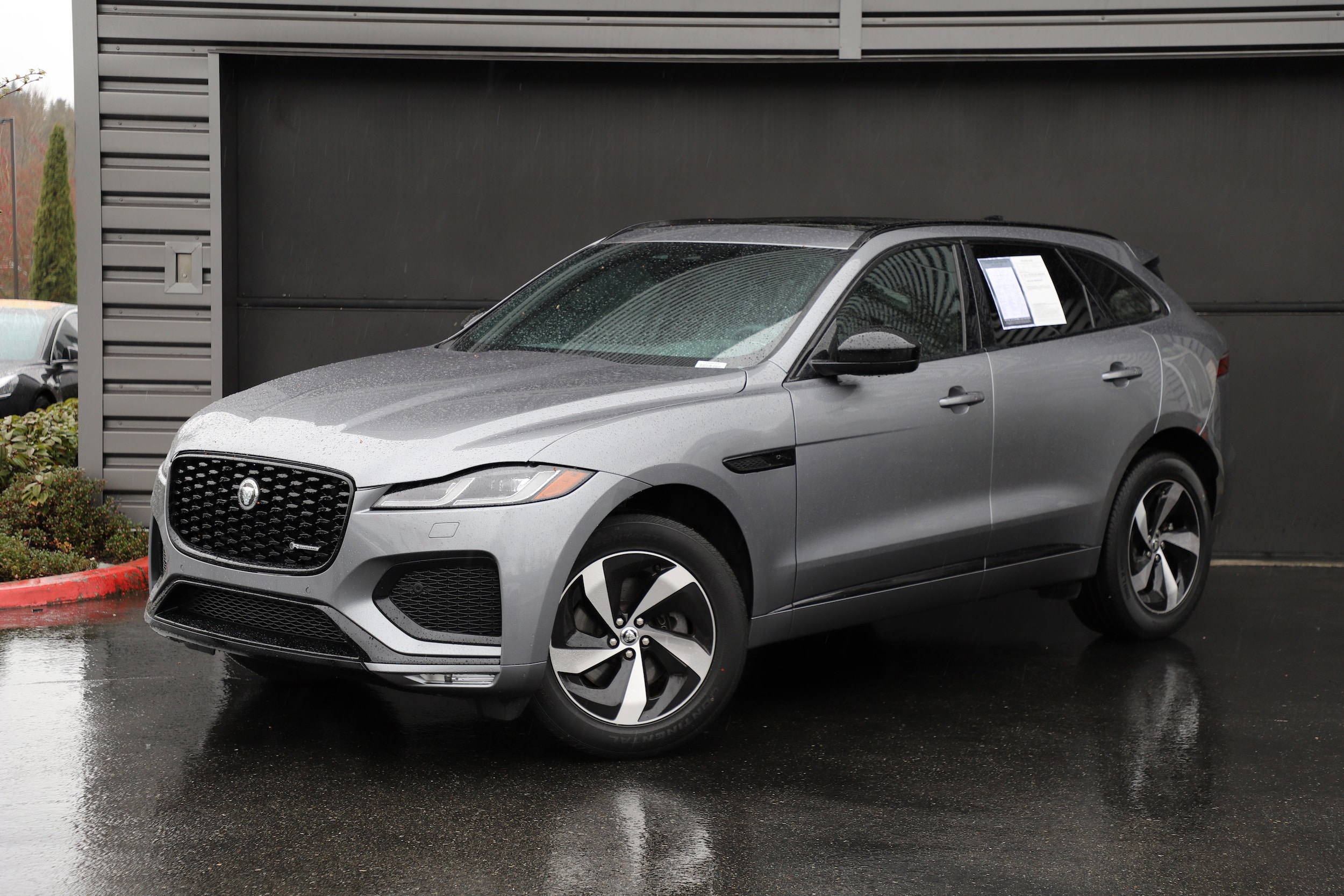2025 Jaguar F-PACE R-Dynamic S