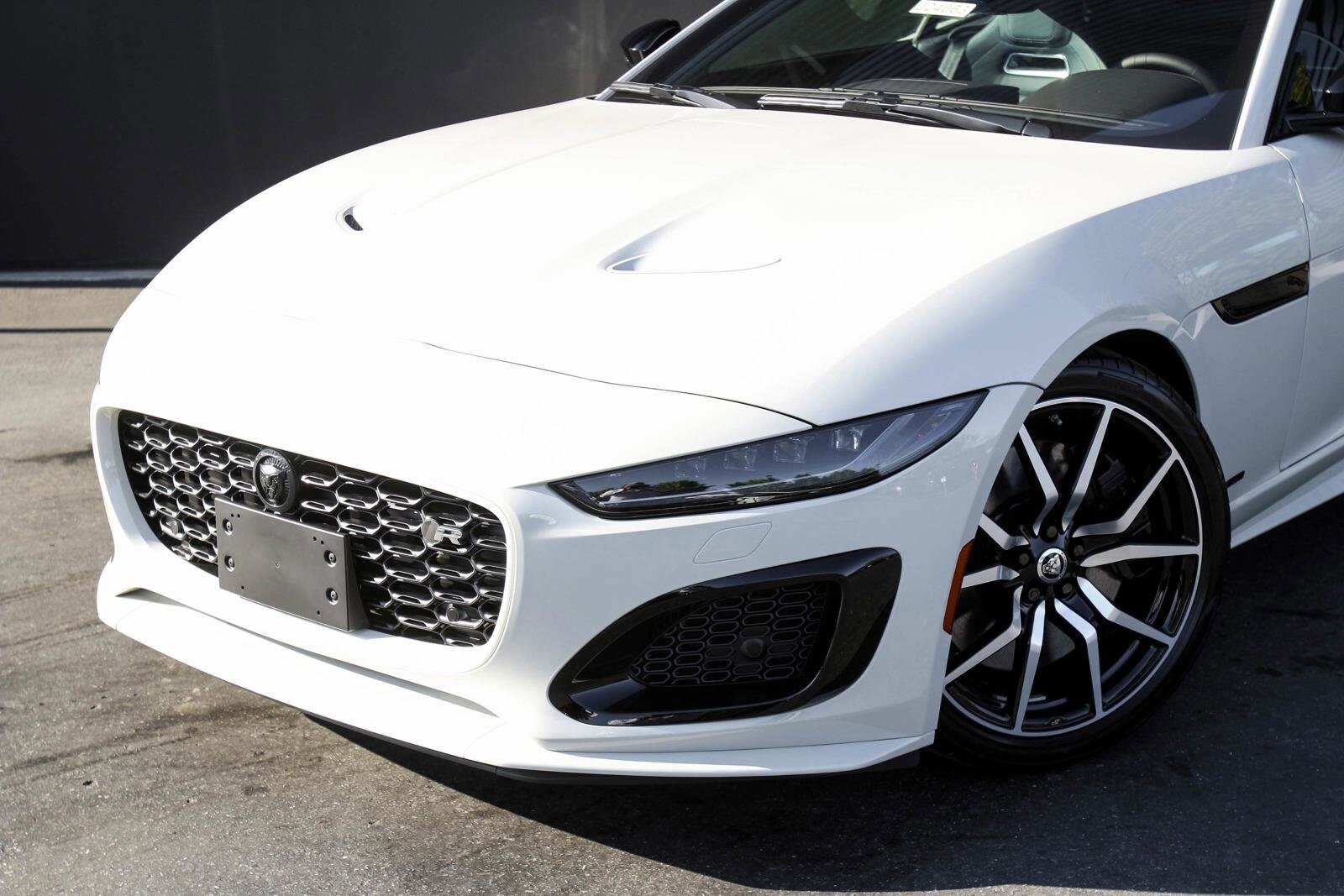 2024 Jaguar F-TYPE R75 photo 2