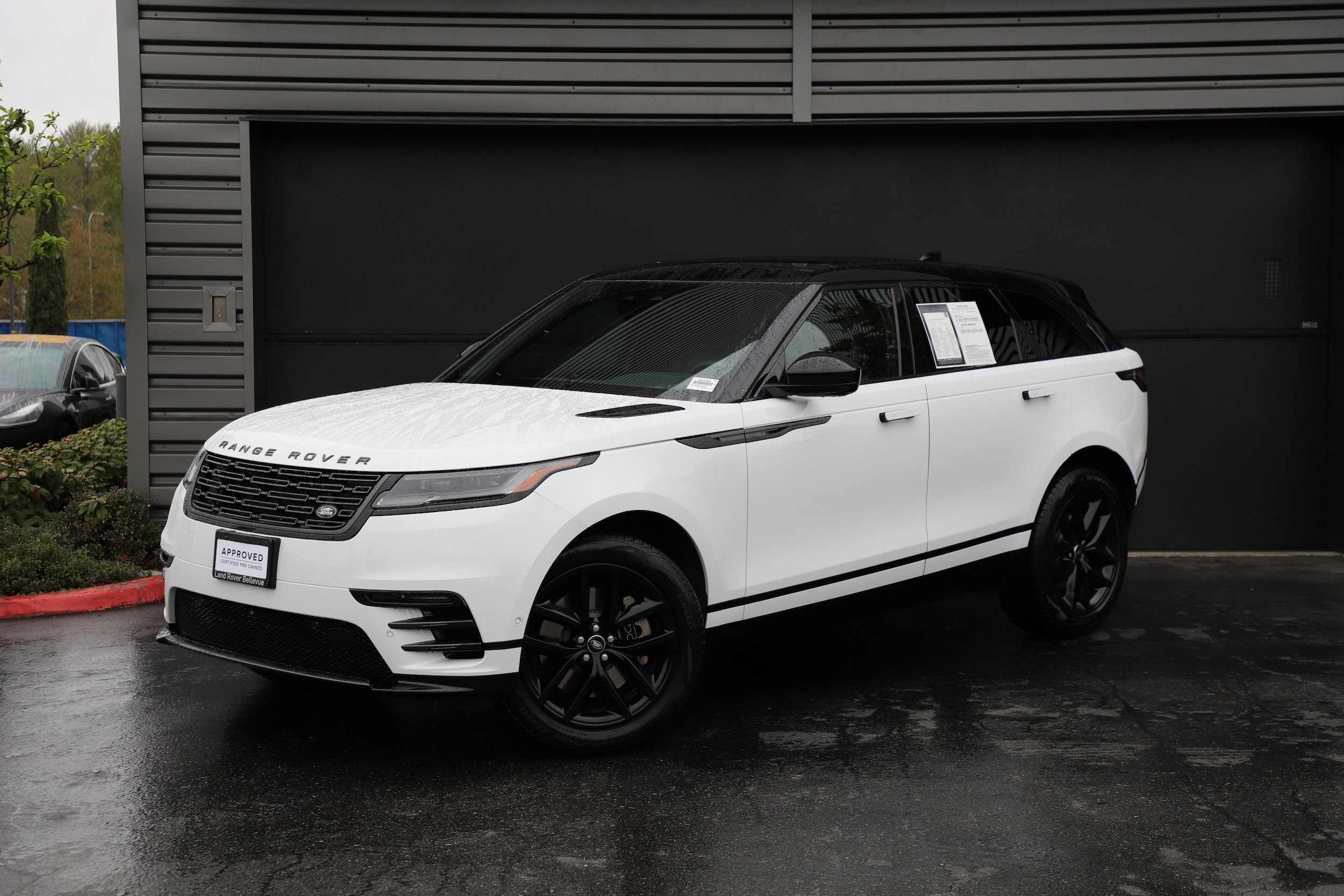 2026 Land Rover Range Rover Velar P250 Dynamic SE's photo