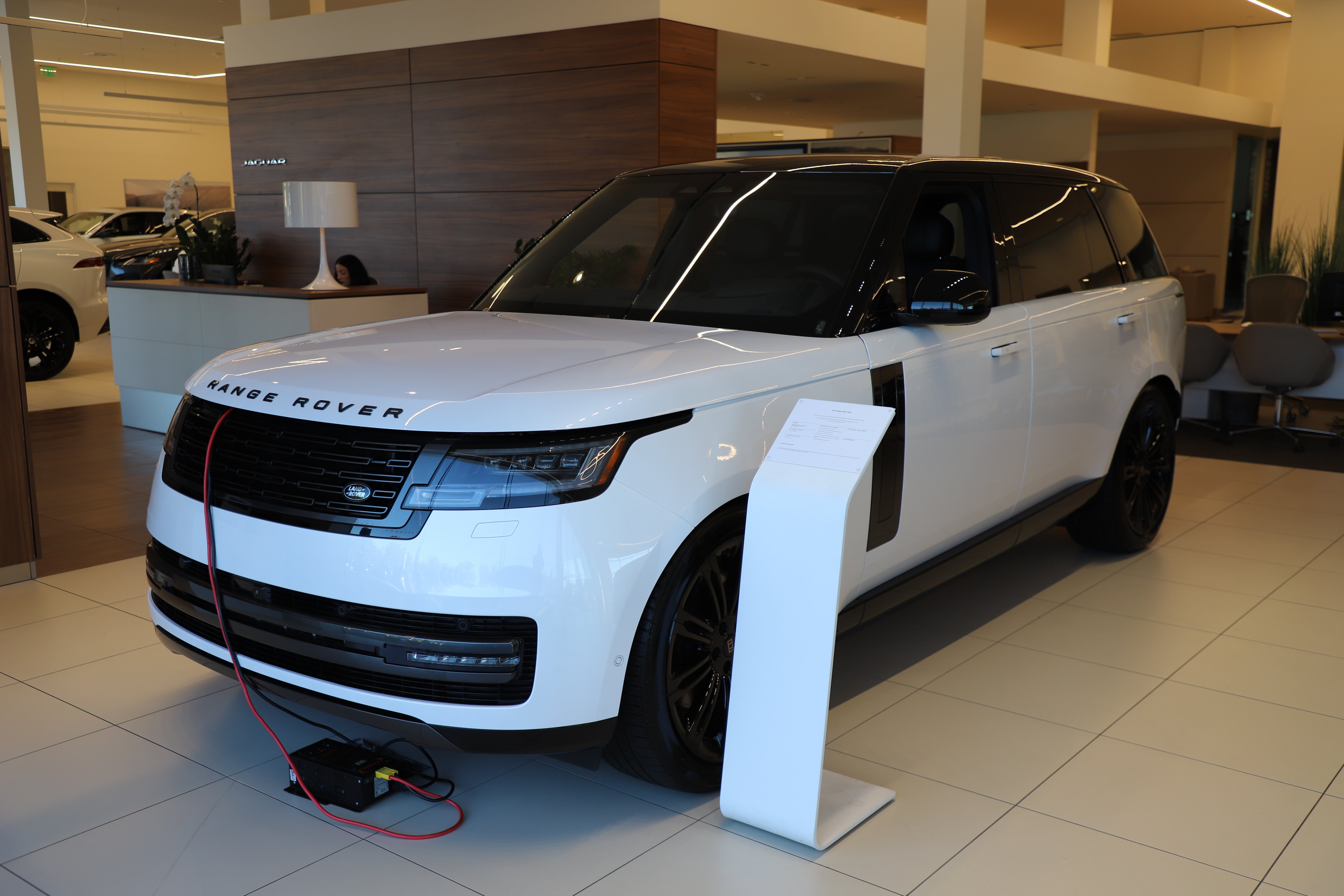 New 2027 Land Rover Range Rover P530 SE LWB 7 Seat SUV