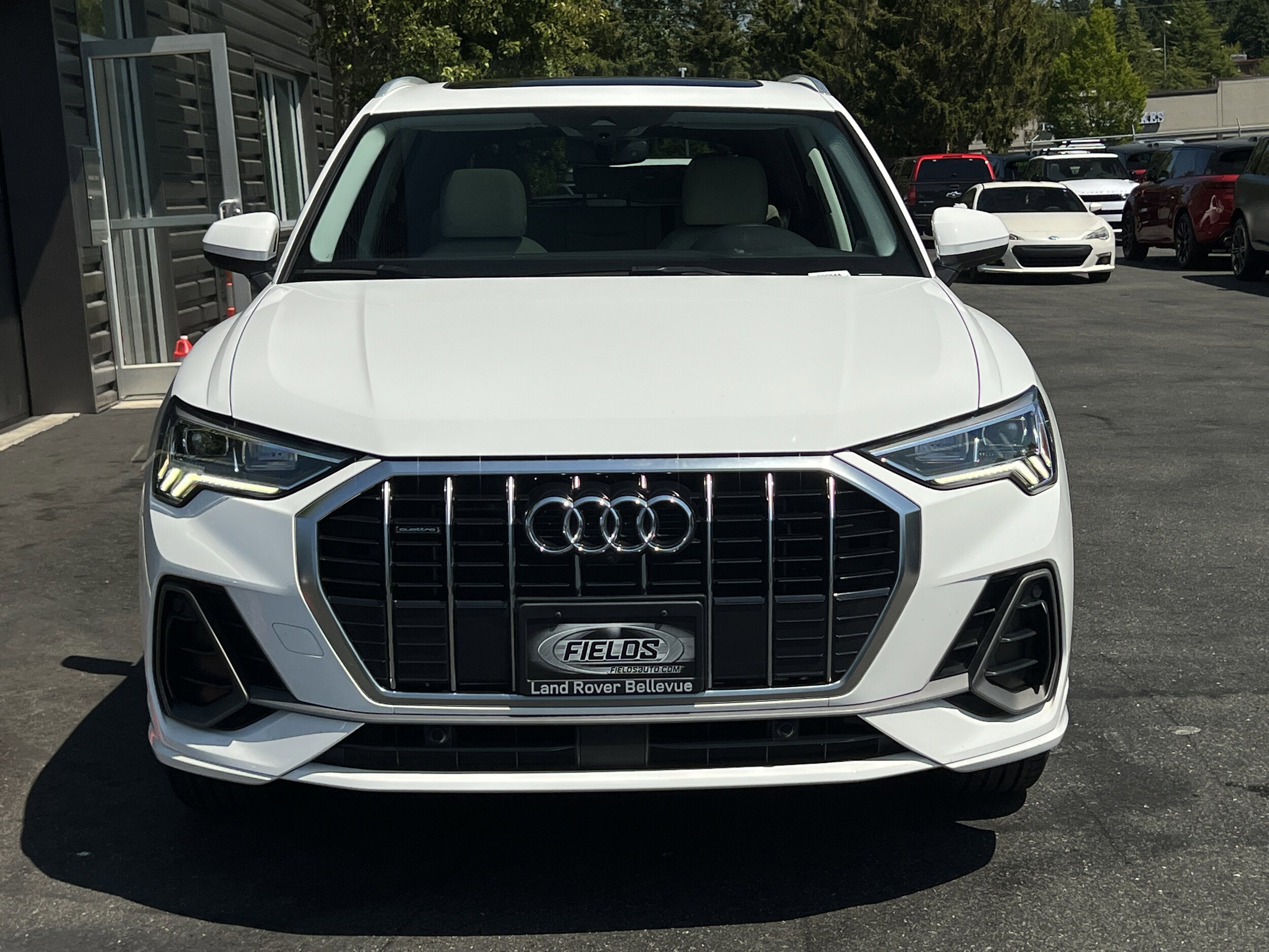 2022 Audi Q3 45 TFSI S line Premium photo 4