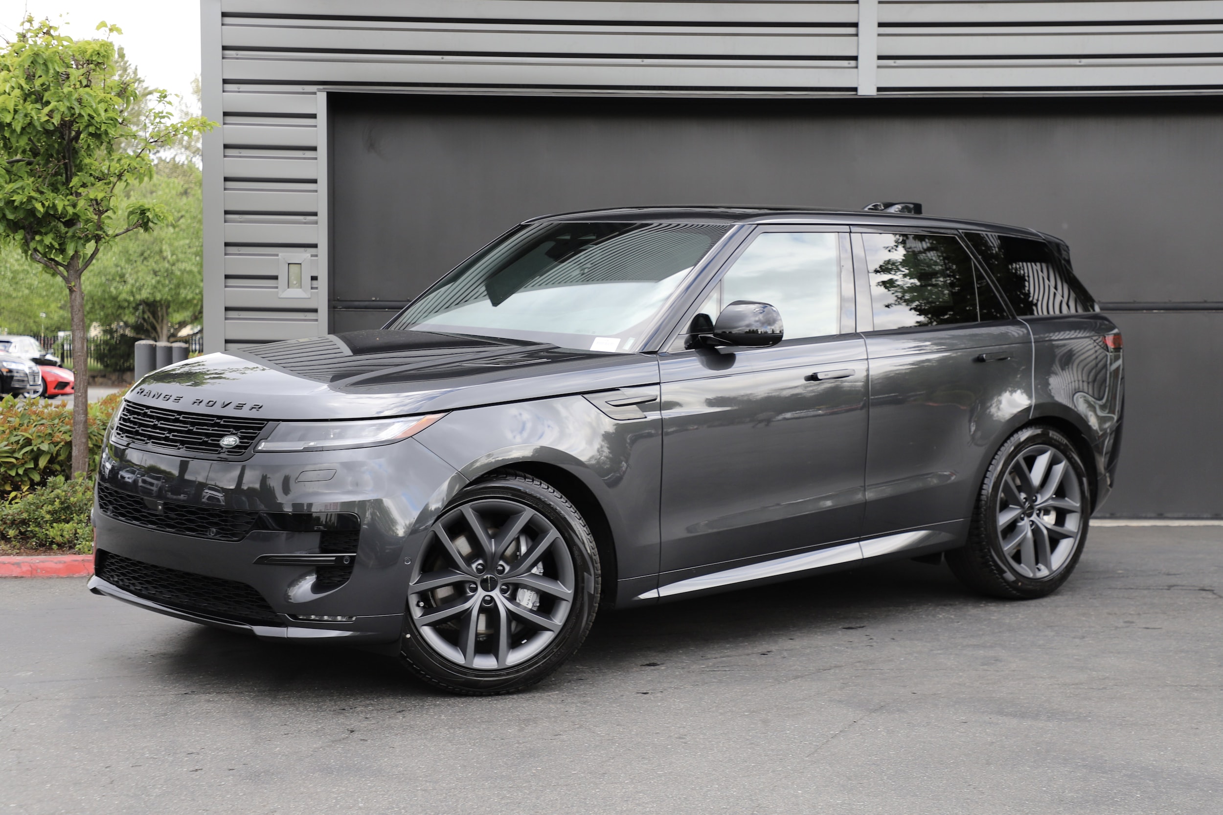 2026 Land Rover Range Rover Sport P400 MHEV Dynamic SE's photo