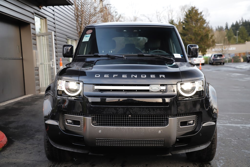 New 2025 Land Rover Defender 110 X SUV