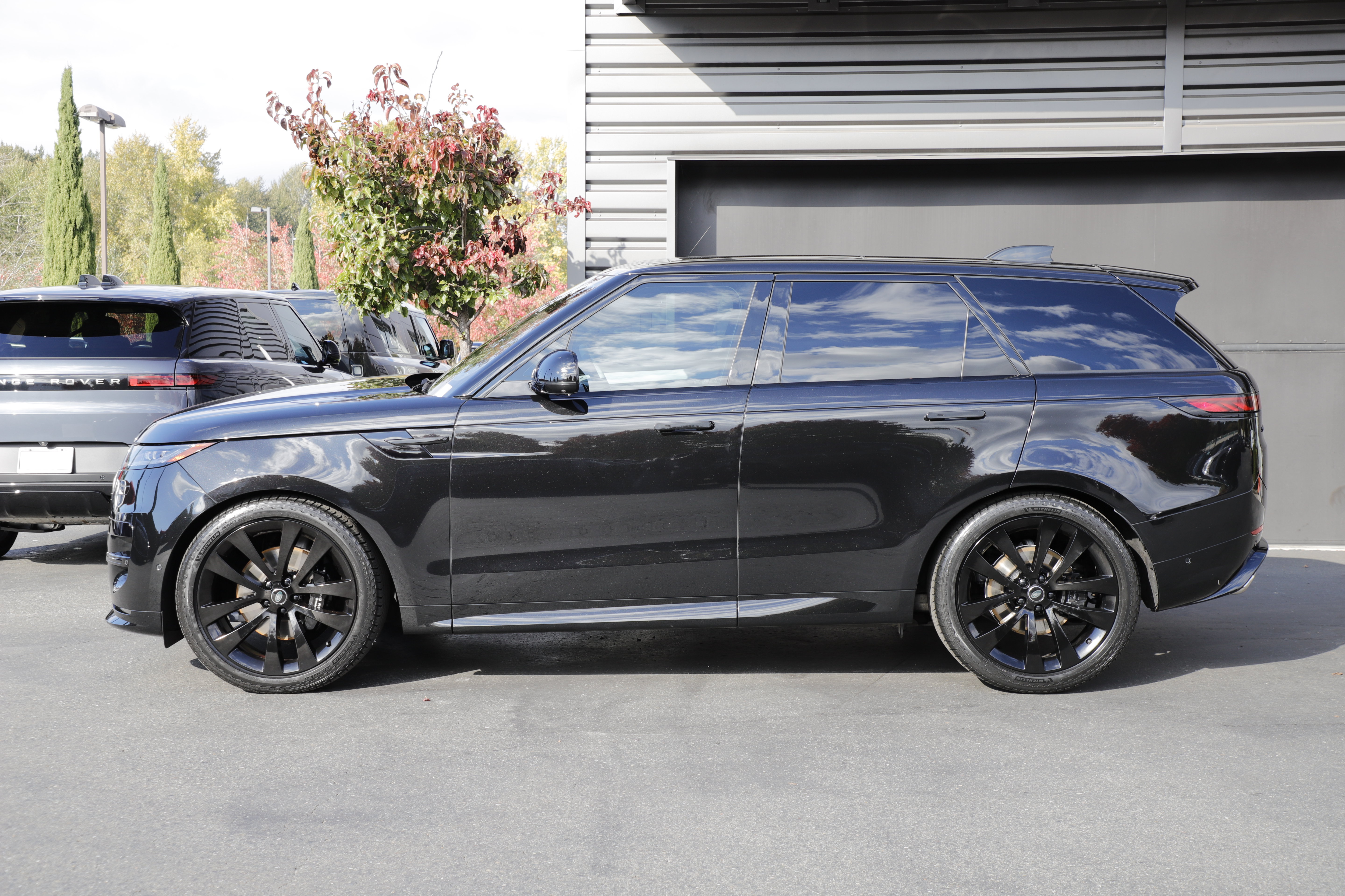 Certified 2025 Land Rover Range Rover Sport P400 Dynamic SE SUV