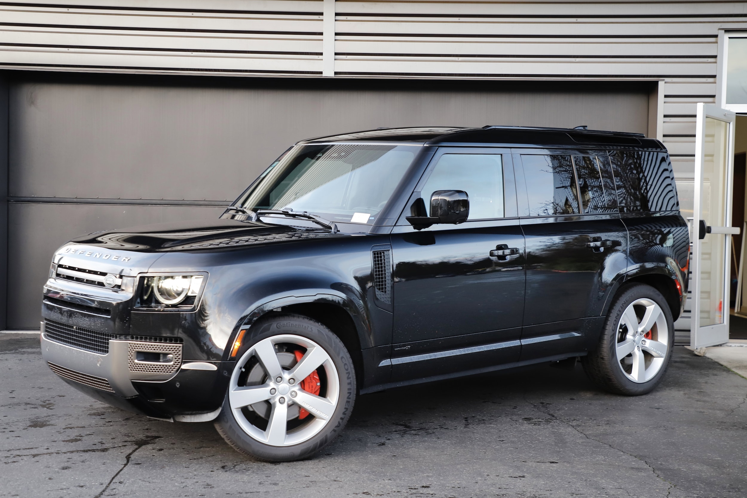 2025 Land Rover Defender