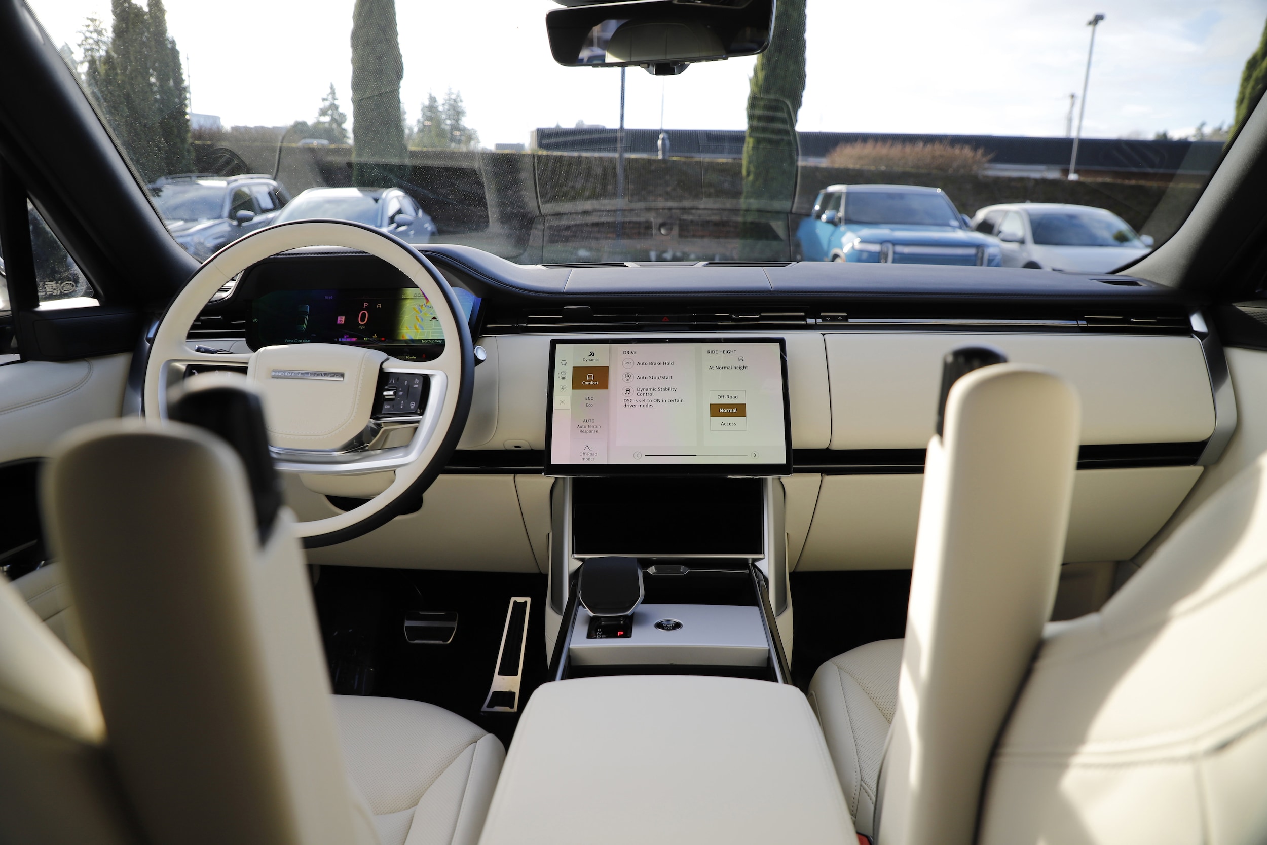 2026 Land Rover Range Rover SE - Photo 16