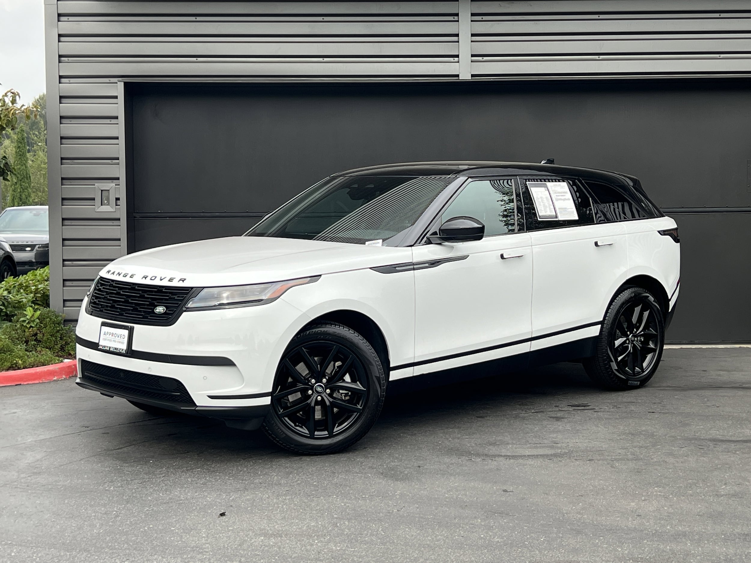 2025 Land Rover Range Rover Velar P250 S