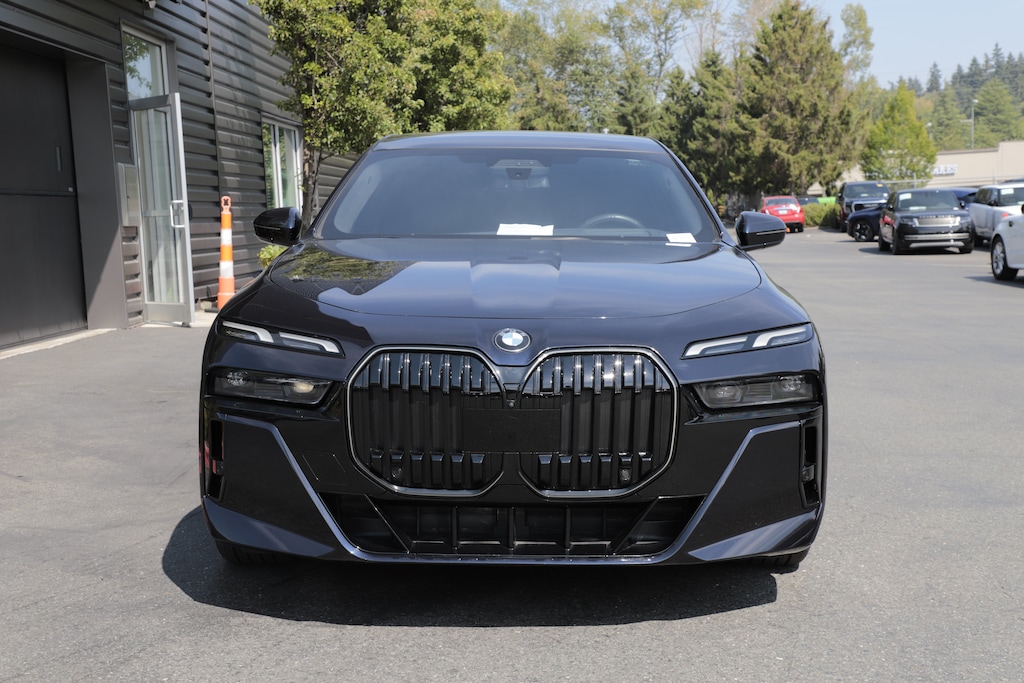 Used 2024 BMW 760i xDrive Sedan