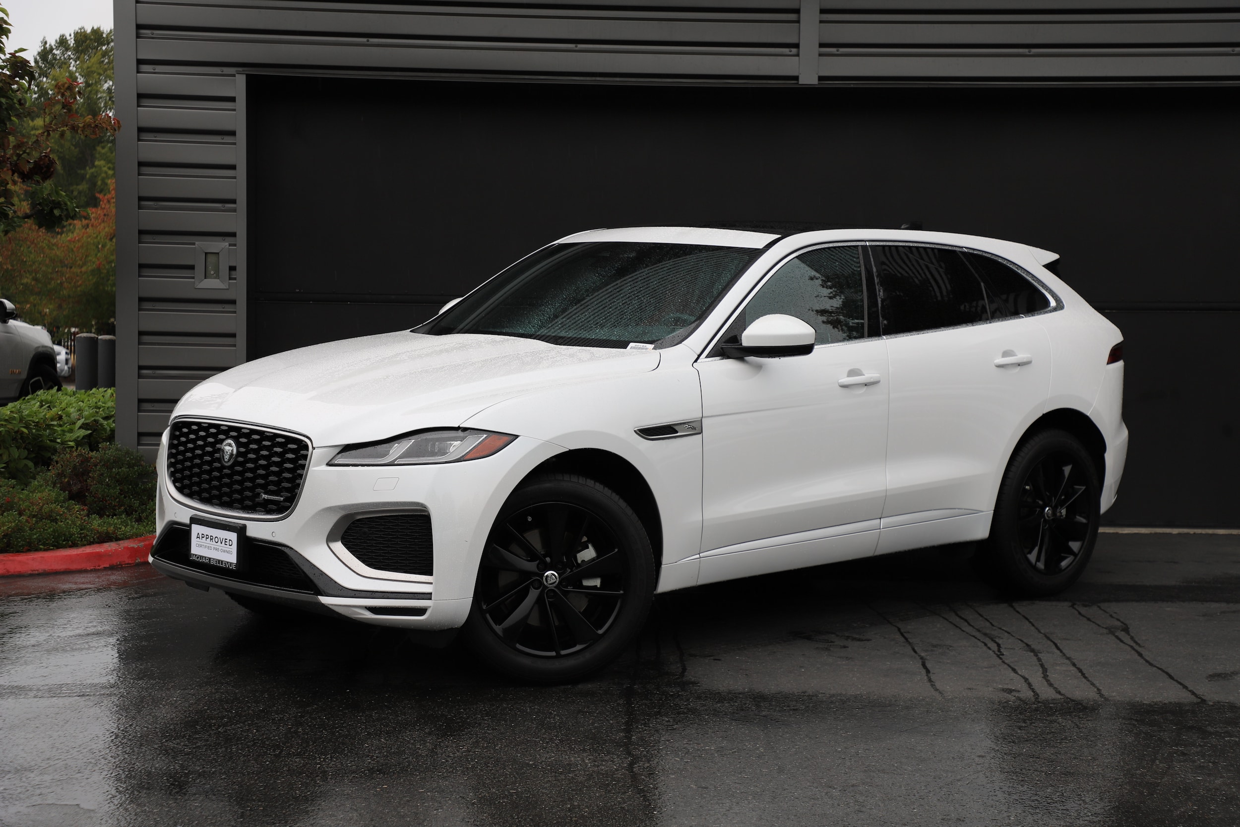 2025 Jaguar F-PACE R-Dynamic S