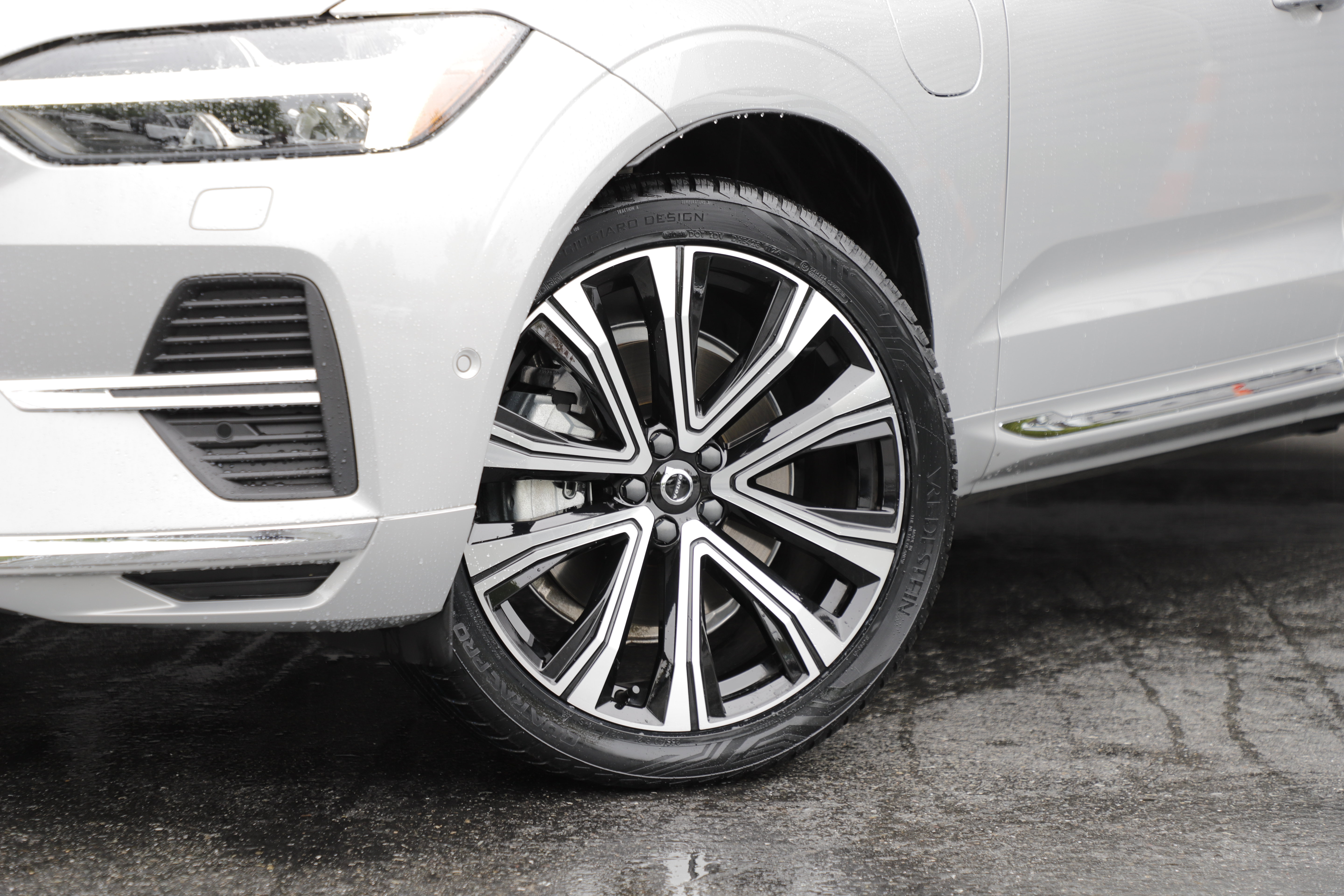 Used 2023 Volvo XC60 Recharge Plug-In Hybrid Ultimate Bright SUV