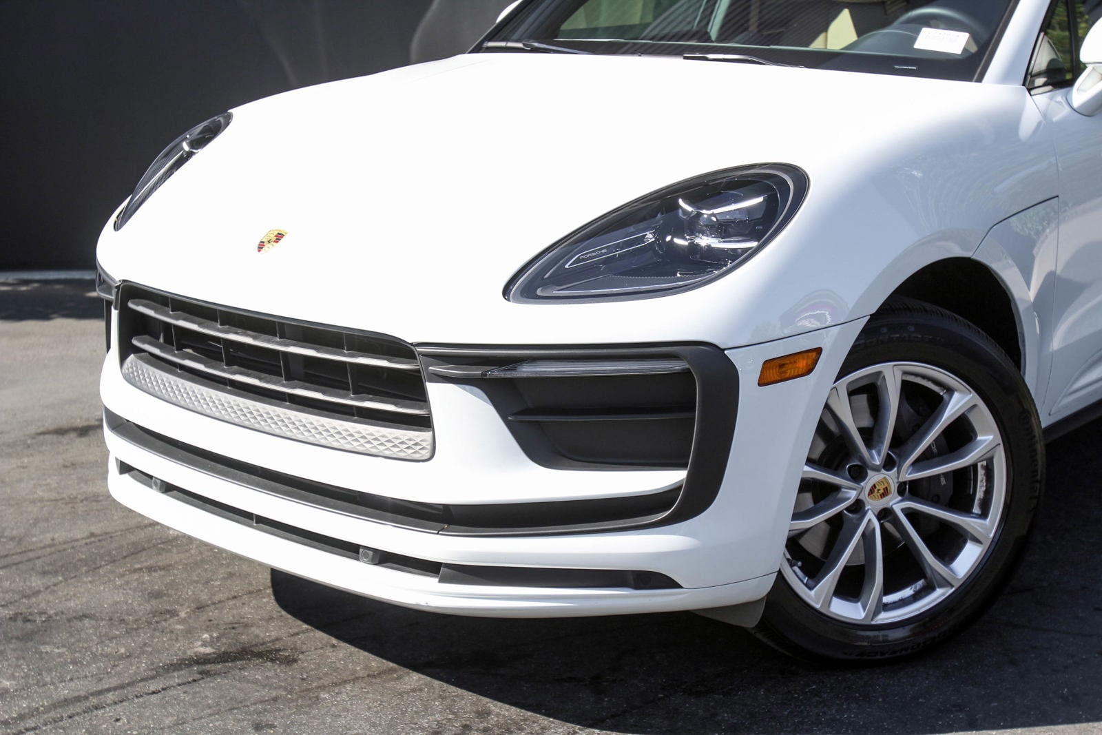 Used 2022 Porsche Macan Base with VIN WP1AA2A50NLB01583 for sale in Bellevue, WA