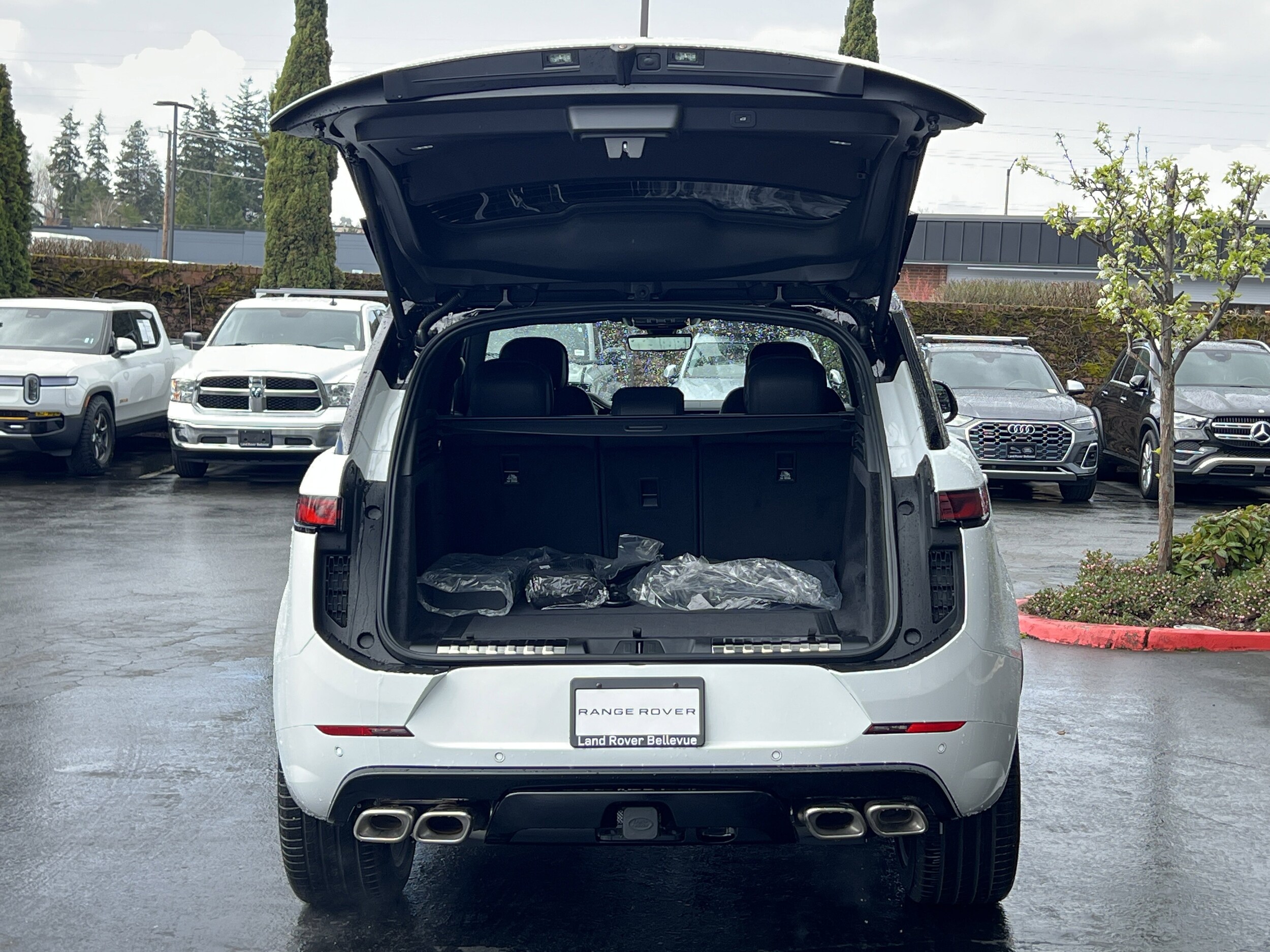 2025 Land Rover Range Rover Sport Dynamic SE - Photo 15