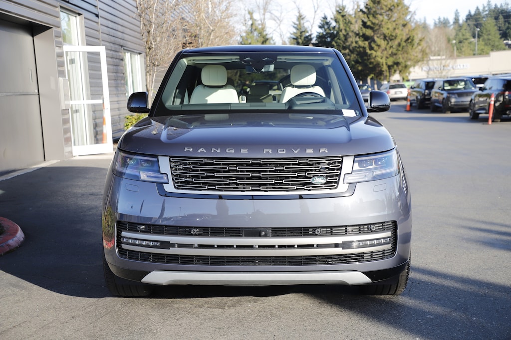 New 2026 Land Rover Range Rover SE SUV