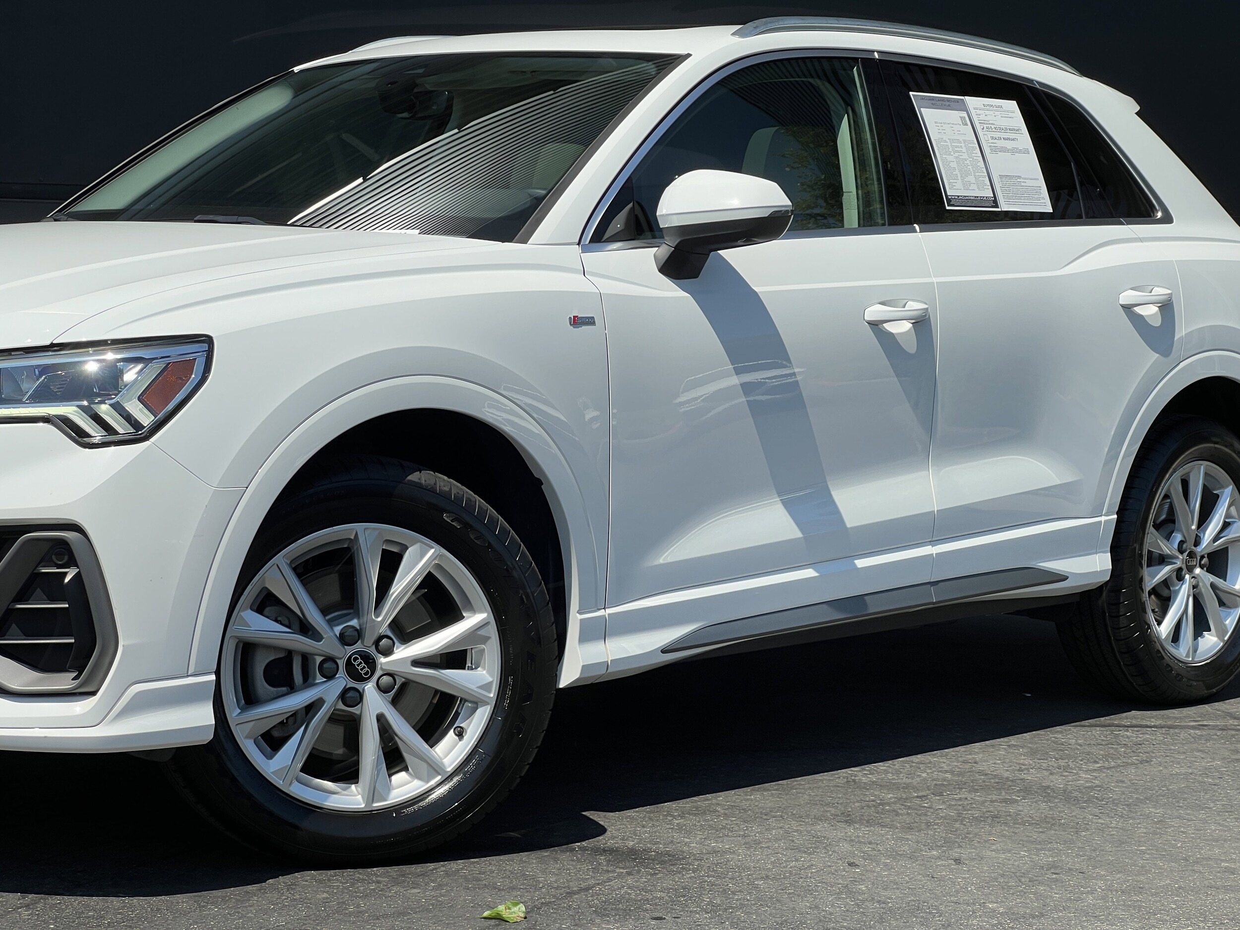 2022 Audi Q3 45 TFSI S line Premium photo 2