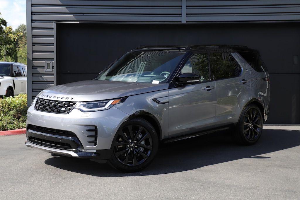 New 2026 Land Rover Discovery Dynamic SE SUV