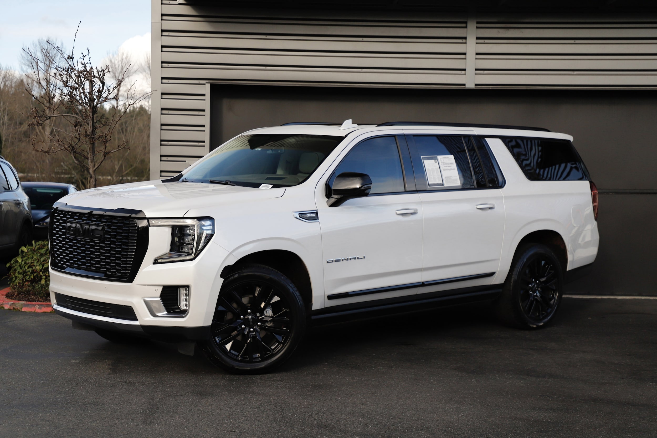2022 GMC Yukon XL Denali's photo