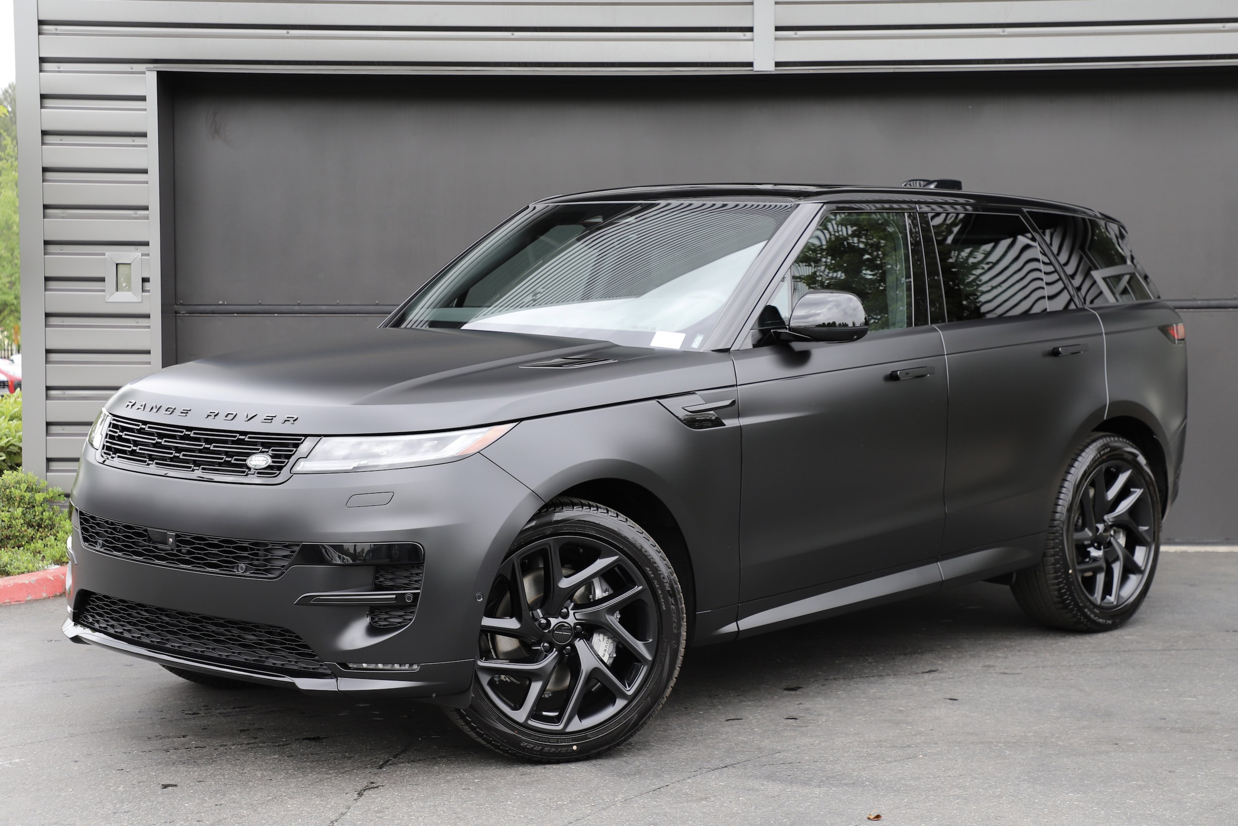 2026 Land Rover Range Rover Sport P400 MHEV Dynamic SE's photo