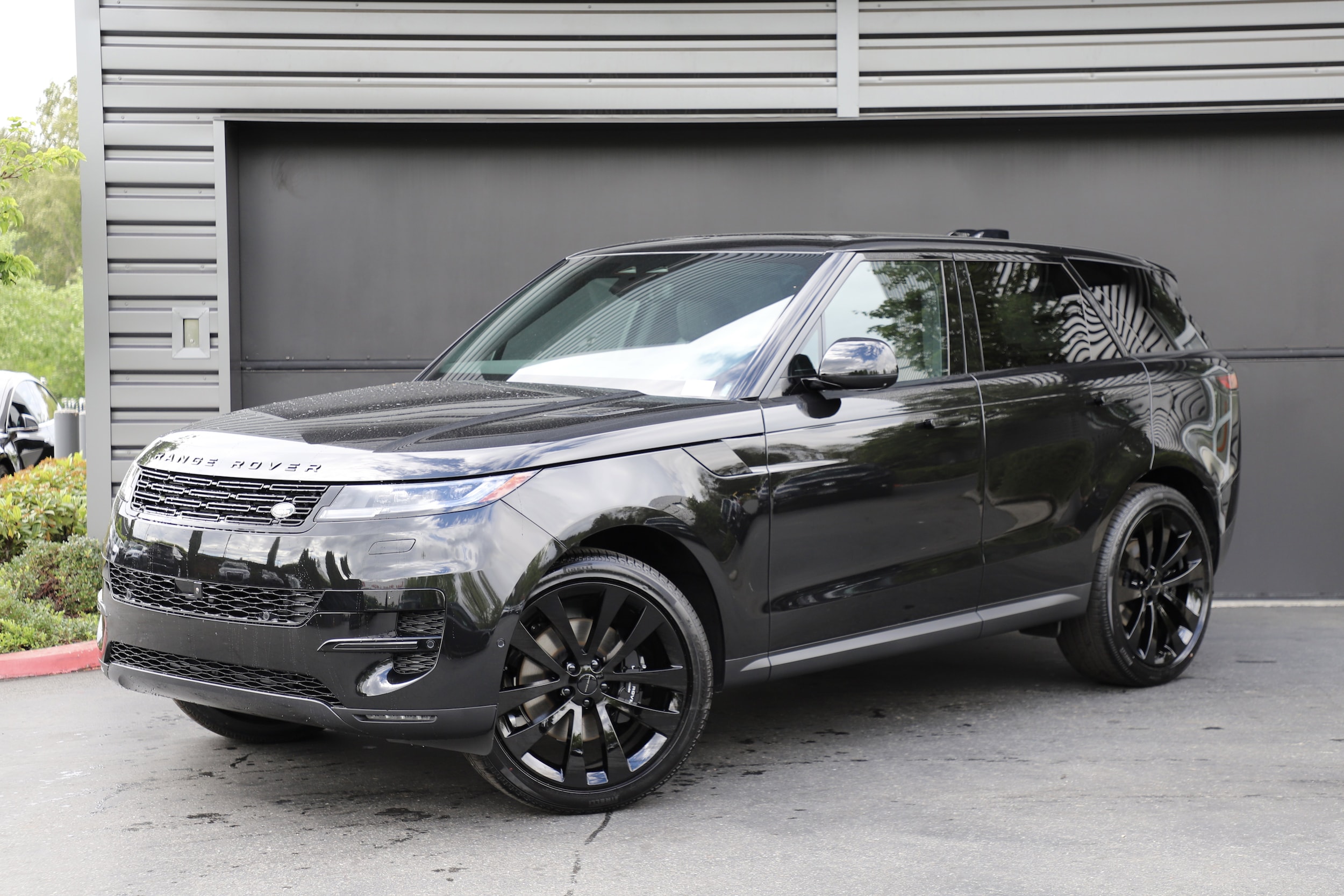 2026 Land Rover Range Rover Sport P360 SE MHEV's photo