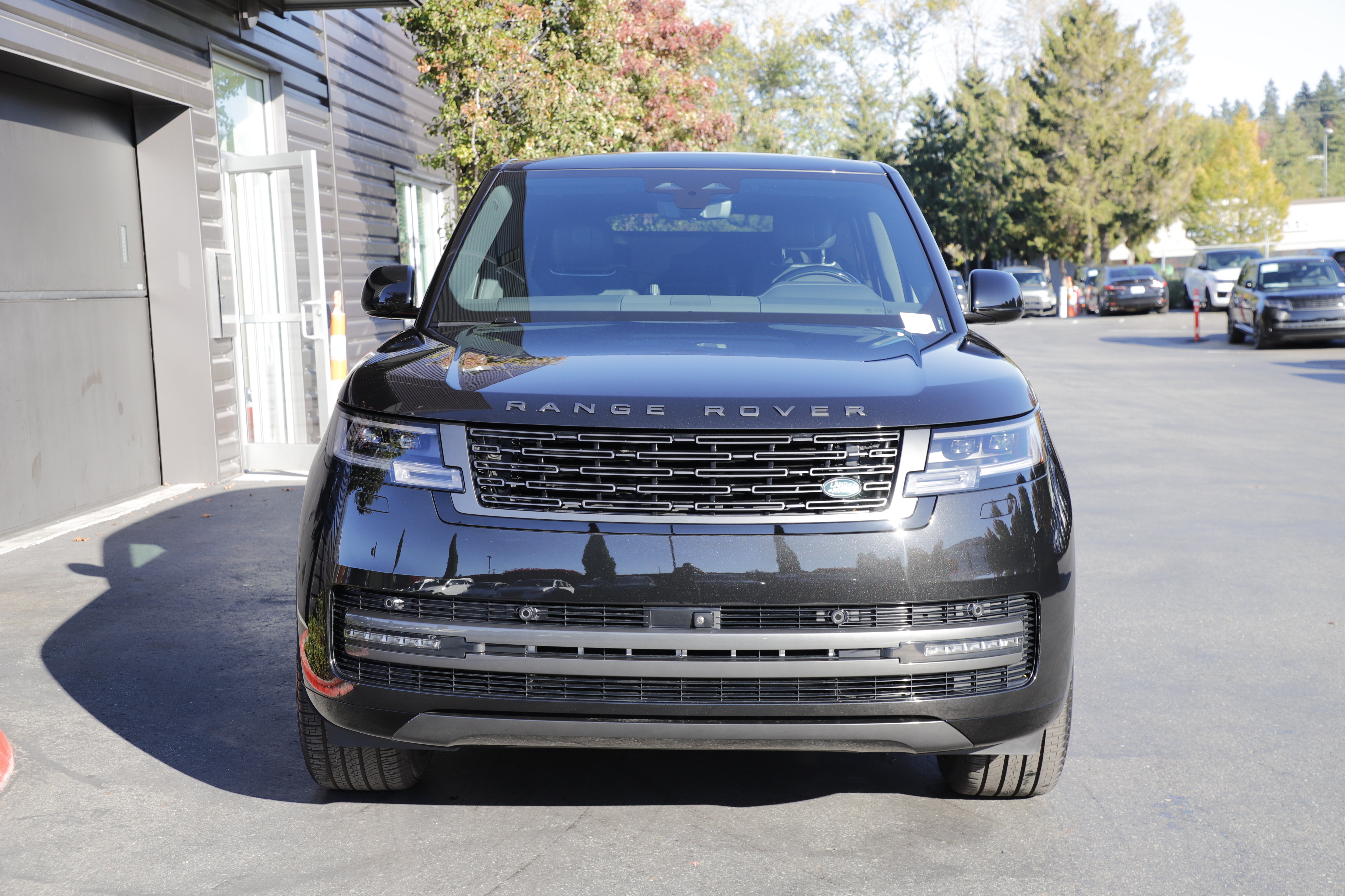 New 2027 Land Rover Range Rover SE SUV