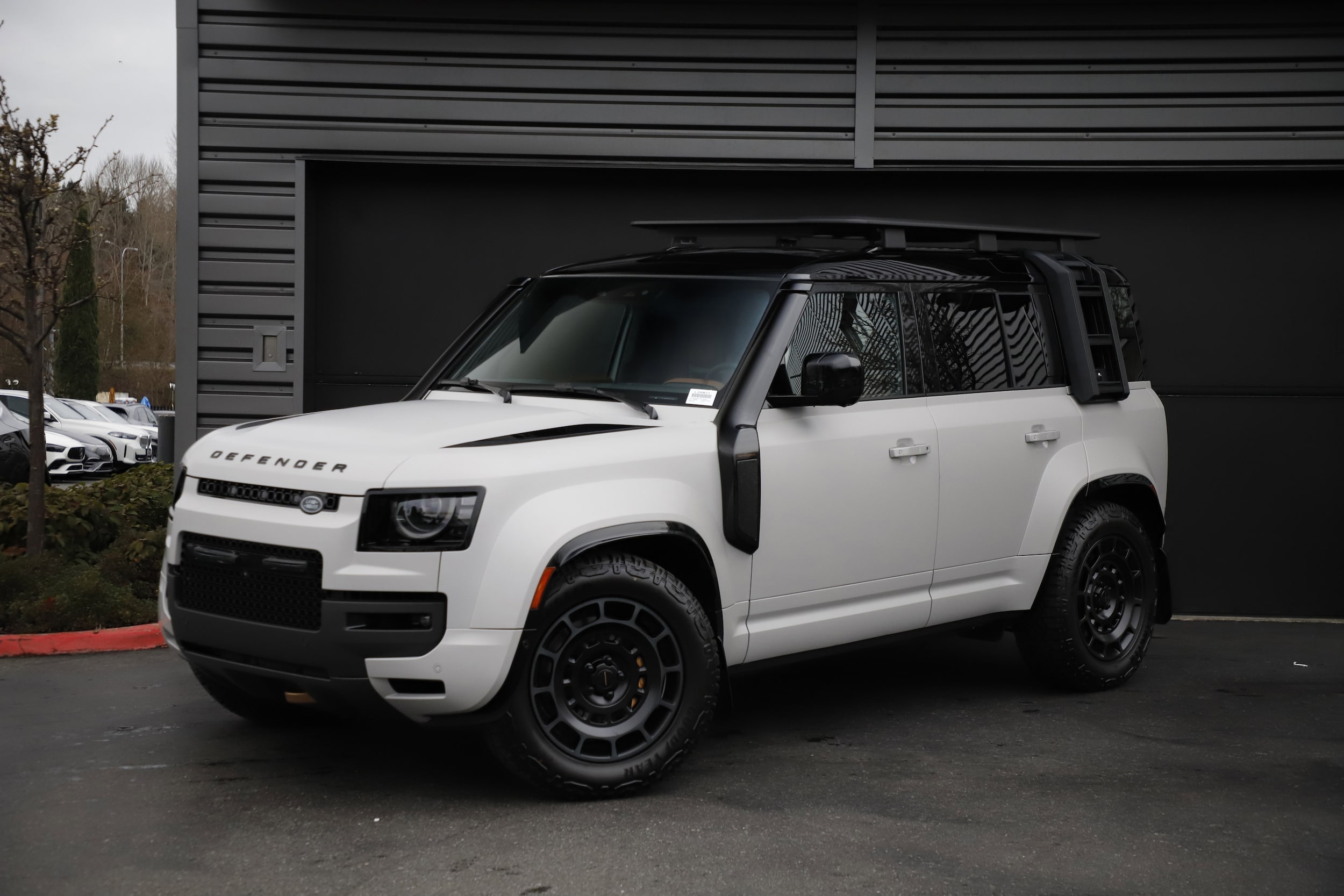 2026 Land Rover Defender 110 OCTA P635's photo