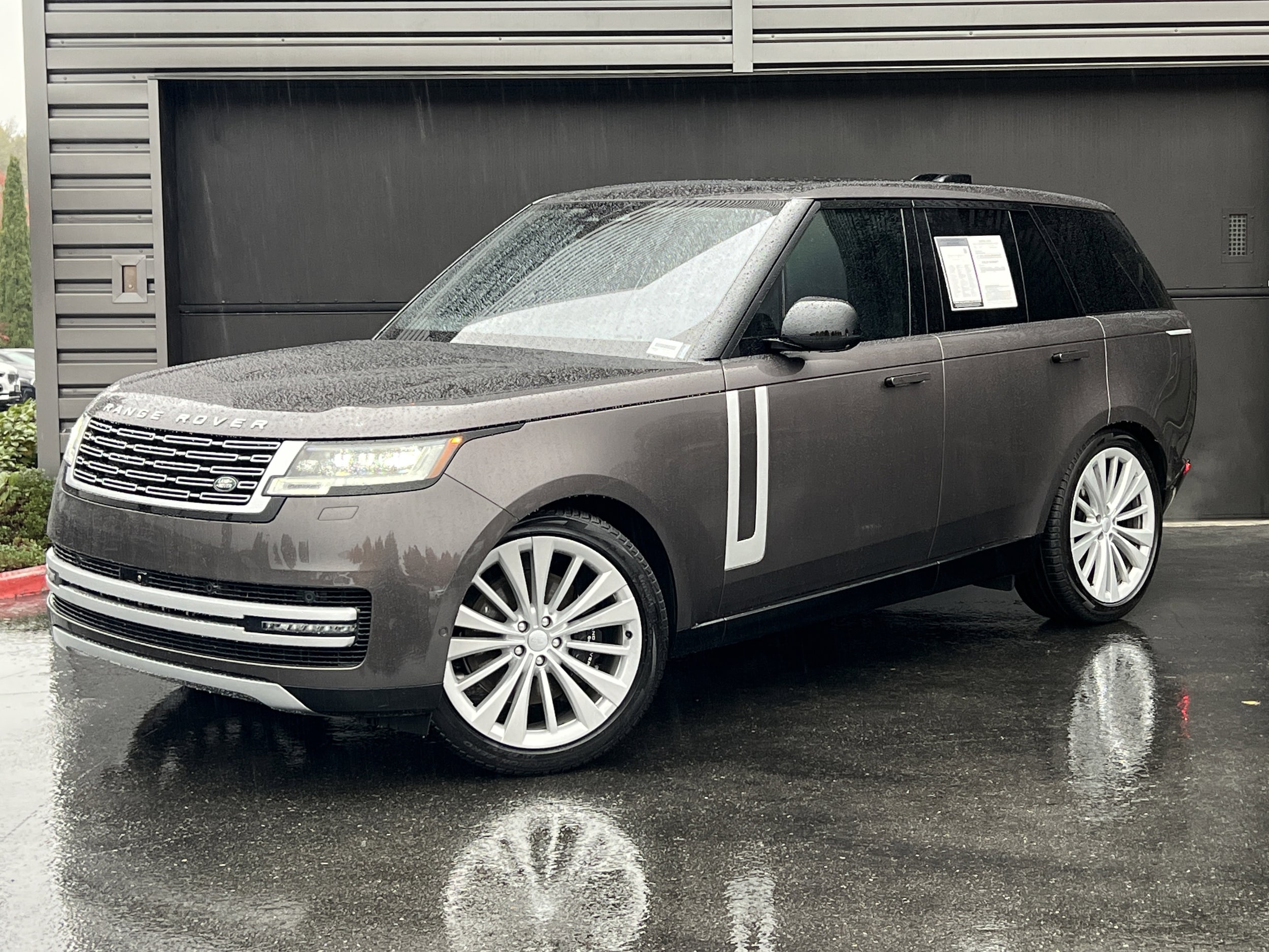 2023 Land Rover Range Rover First Edition's photo